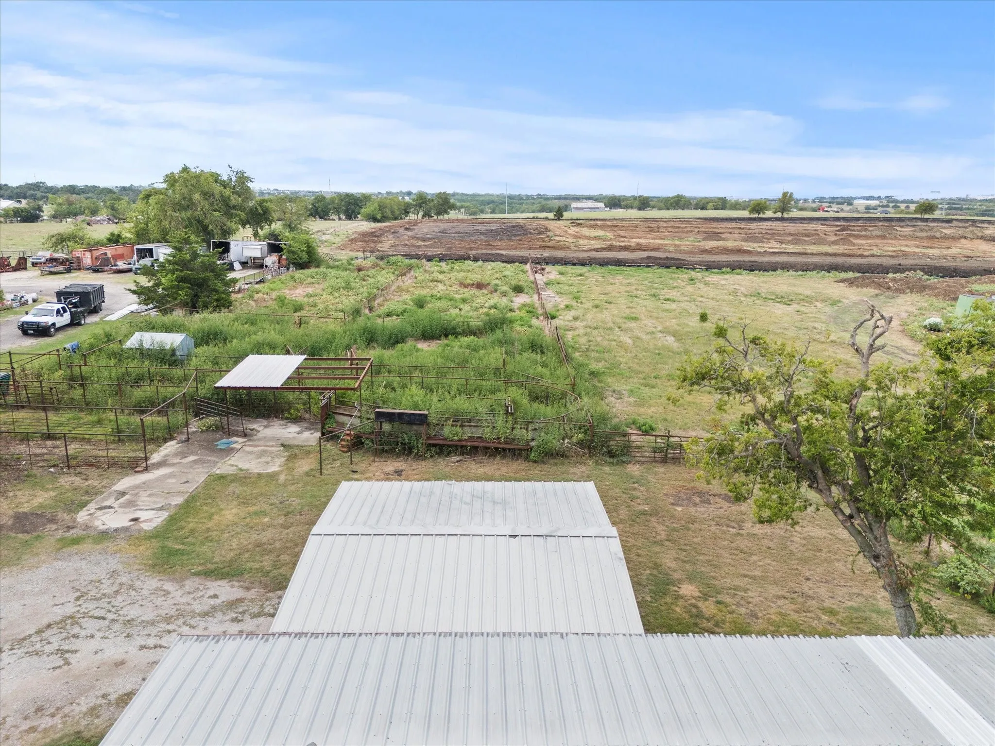 Single Family Residence For Sale in Rockwall County , 555 Cornelius Road, Rockwall, Texas 75087, 3 Bedroom, 1 Bathroom, Garage spaces, 1,750 Sqft, built in 1960, Preowned, mls#20731116, Real Estate Agent in Rockwall, Homes For Sale in Rockwall county, Homes For Sale in Rockwall, Realtor in Rockwall Texas, Real Estate Brokerage Independent Realty Texas, Luminita Cordes Realtor