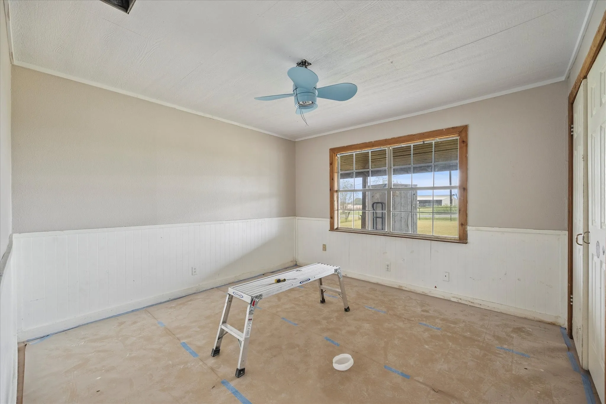 Single Family Residence For Sale in Rockwall County , 555 Cornelius Road, Rockwall, Texas 75087, 3 Bedroom, 1 Bathroom, Garage spaces, 1,750 Sqft, built in 1960, Preowned, mls#20731116, Real Estate Agent in Rockwall, Homes For Sale in Rockwall county, Homes For Sale in Rockwall, Realtor in Rockwall Texas, Real Estate Brokerage Independent Realty Texas, Luminita Cordes Realtor