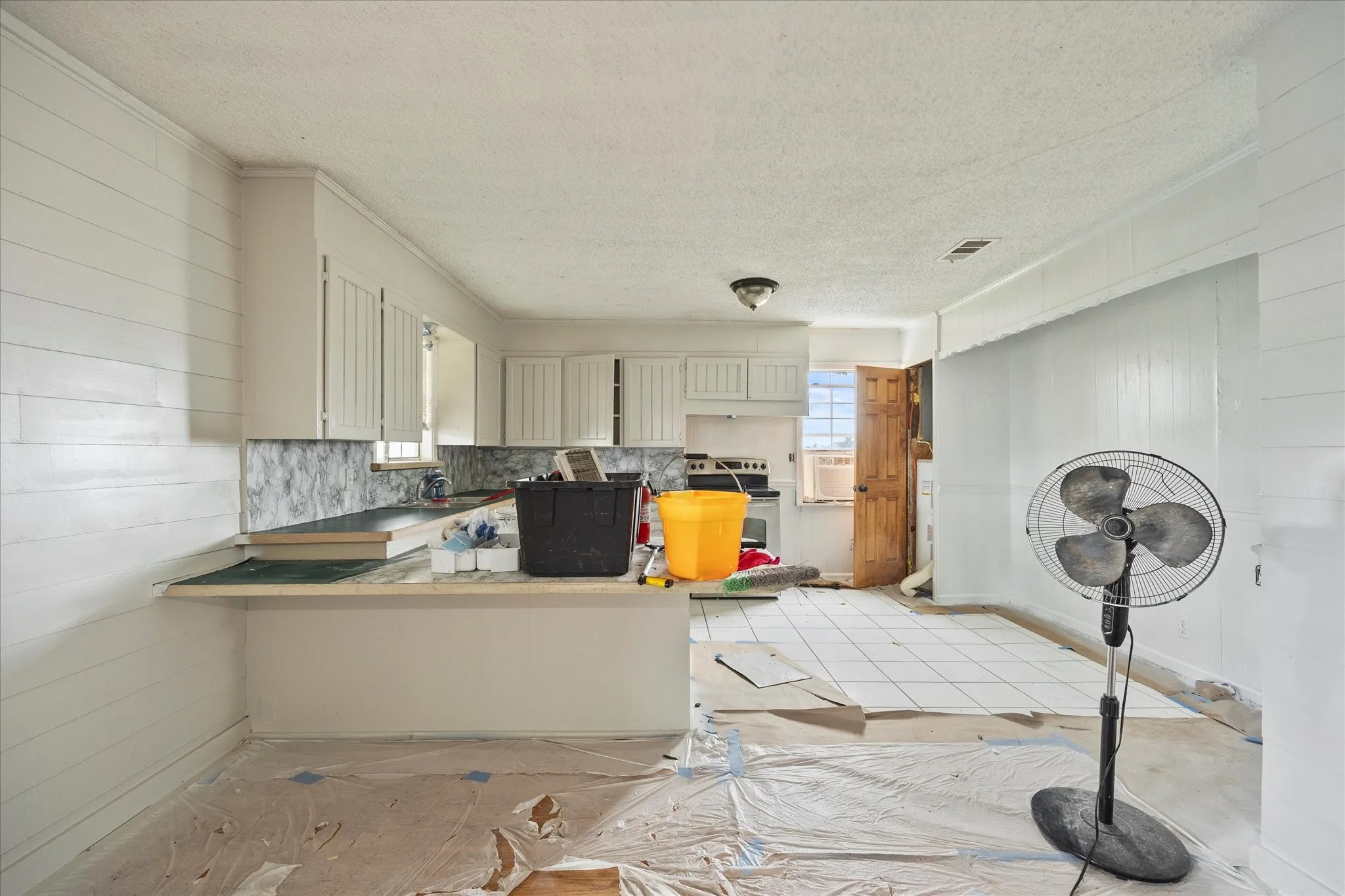Single Family Residence For Sale in Rockwall County , 555 Cornelius Road, Rockwall, Texas 75087, 3 Bedroom, 1 Bathroom, Garage spaces, 1,750 Sqft, built in 1960, Preowned, mls#20731116, Real Estate Agent in Rockwall, Homes For Sale in Rockwall county, Homes For Sale in Rockwall, Realtor in Rockwall Texas, Real Estate Brokerage Independent Realty Texas, Luminita Cordes Realtor