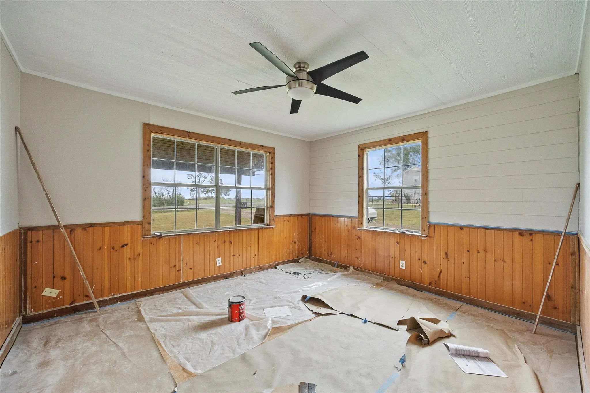 Single Family Residence For Sale in Rockwall County , 555 Cornelius Road, Rockwall, Texas 75087, 3 Bedroom, 1 Bathroom, Garage spaces, 1,750 Sqft, built in 1960, Preowned, mls#20731116, Real Estate Agent in Rockwall, Homes For Sale in Rockwall county, Homes For Sale in Rockwall, Realtor in Rockwall Texas, Real Estate Brokerage Independent Realty Texas, Luminita Cordes Realtor