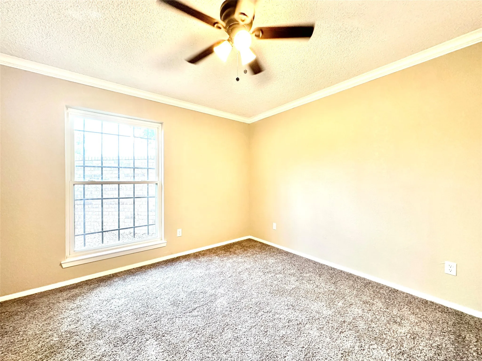 Townhouse For Sale in Midland County , 4717 Fielder Street, Midland, Texas 79707, 3 Bedrooms, 3 Bathrooms, 2 Garage spaces, 1,500 Sqft, built in 1982, Preowned, Price $245,000, mls#20735319, Real Estate Agent in Midland, Homes For Sale in Midland county, Homes For Sale in Midland, Realtor in Midland Texas, Real Estate Brokerage Independent Realty Texas, Luminita Cordes Realtor
