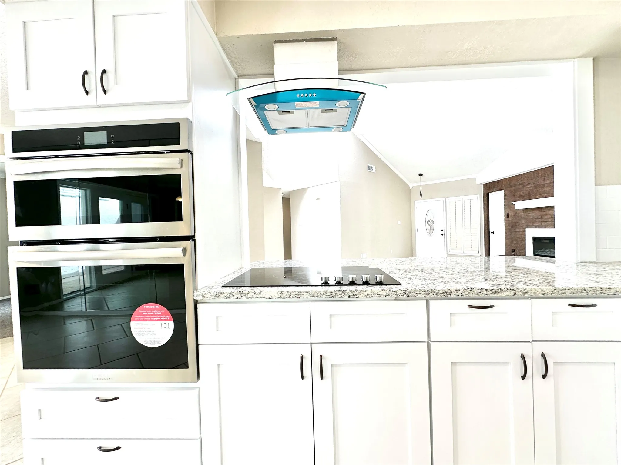 Townhouse For Sale in Midland County , 4717 Fielder Street, Midland, Texas 79707, 3 Bedrooms, 3 Bathrooms, 2 Garage spaces, 1,500 Sqft, built in 1982, Preowned, Price $245,000, mls#20735319, Real Estate Agent in Midland, Homes For Sale in Midland county, Homes For Sale in Midland, Realtor in Midland Texas, Real Estate Brokerage Independent Realty Texas, Luminita Cordes Realtor