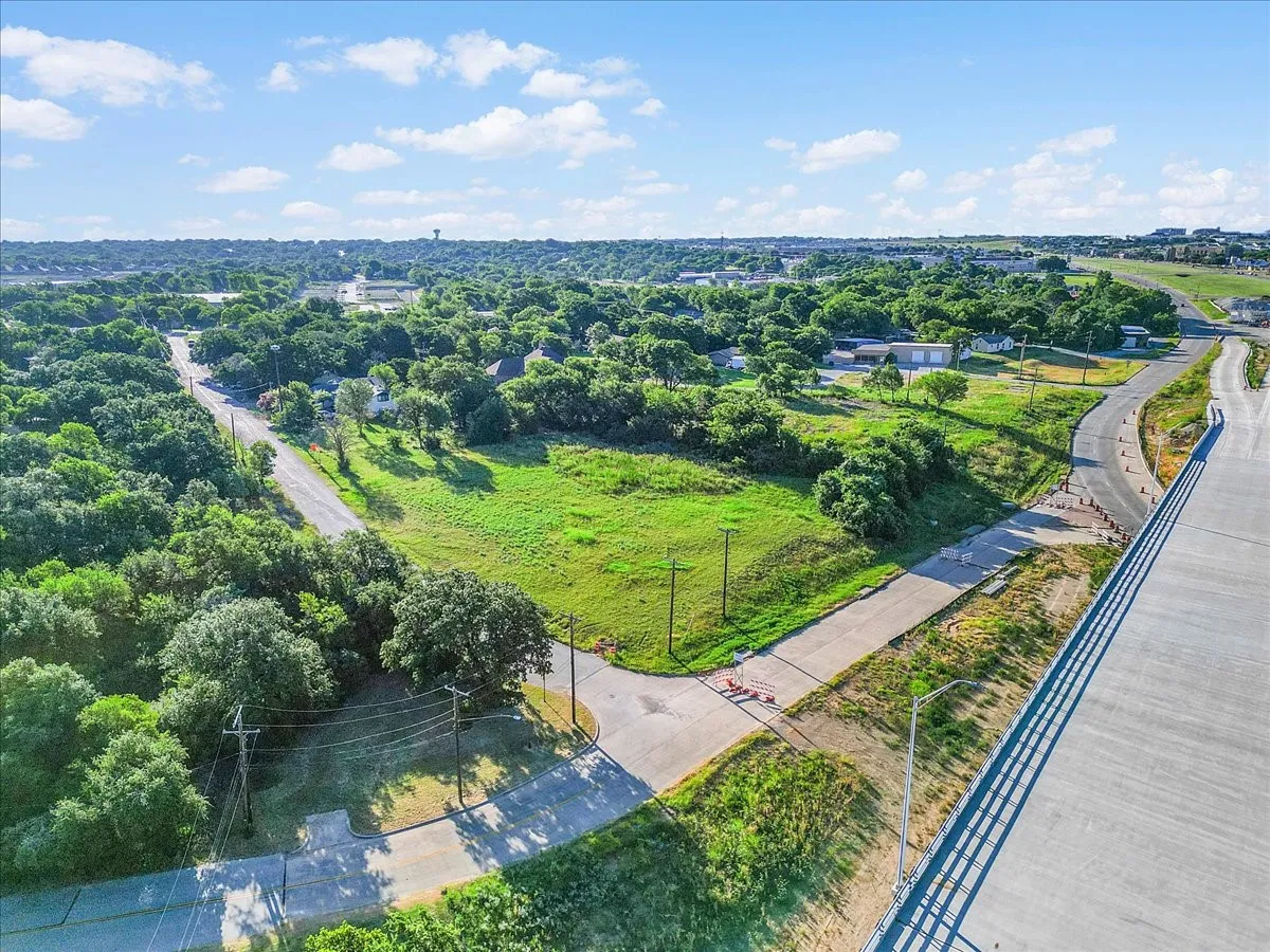 Unimproved Land For Sale in Tarrant County , 7037 Greenbriar Crescent Street, Lake Worth, Texas 76135, 0, 0, Garage spaces, 0 Sqft, built in 0, mls#20738661, Real Estate Agent in Lake Worth, Homes For Sale in Tarrant county, Homes For Sale in Lake Worth, Realtor in Lake Worth Texas, Real Estate Brokerage Independent Realty Texas, Luminita Cordes Realtor