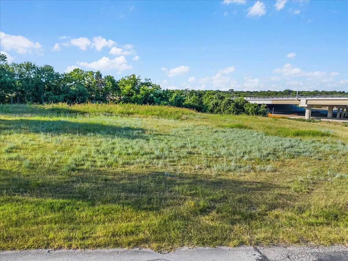 Unimproved Land For Sale in Tarrant County , 7037 Greenbriar Crescent Street, Lake Worth, Texas 76135, 0, 0, Garage spaces, 0 Sqft, built in 0, mls#20738661, Real Estate Agent in Lake Worth, Homes For Sale in Tarrant county, Homes For Sale in Lake Worth, Realtor in Lake Worth Texas, Real Estate Brokerage Independent Realty Texas, Luminita Cordes Realtor