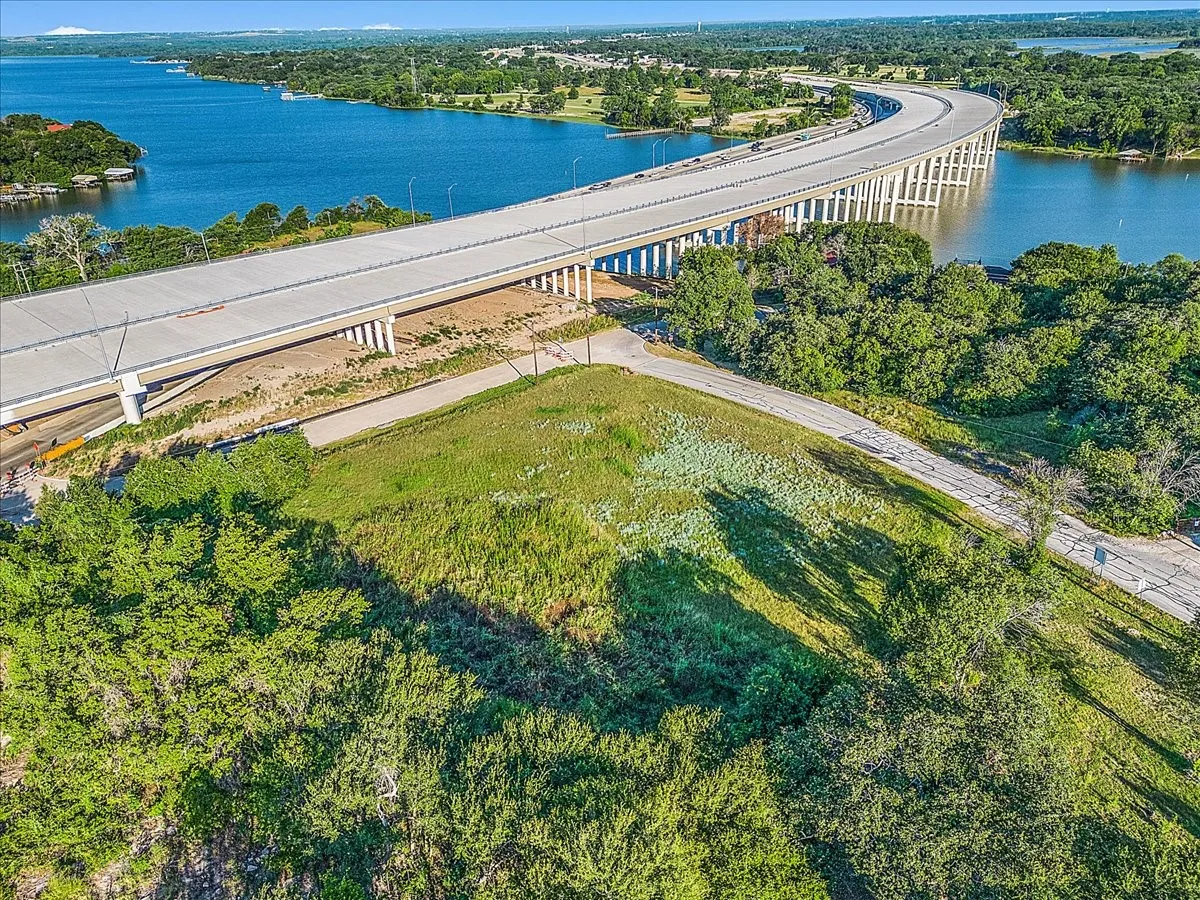 Unimproved Land For Sale in Tarrant County , 7037 Greenbriar Crescent Street, Lake Worth, Texas 76135, 0, 0, Garage spaces, 0 Sqft, built in 0, mls#20738661, Real Estate Agent in Lake Worth, Homes For Sale in Tarrant county, Homes For Sale in Lake Worth, Realtor in Lake Worth Texas, Real Estate Brokerage Independent Realty Texas, Luminita Cordes Realtor
