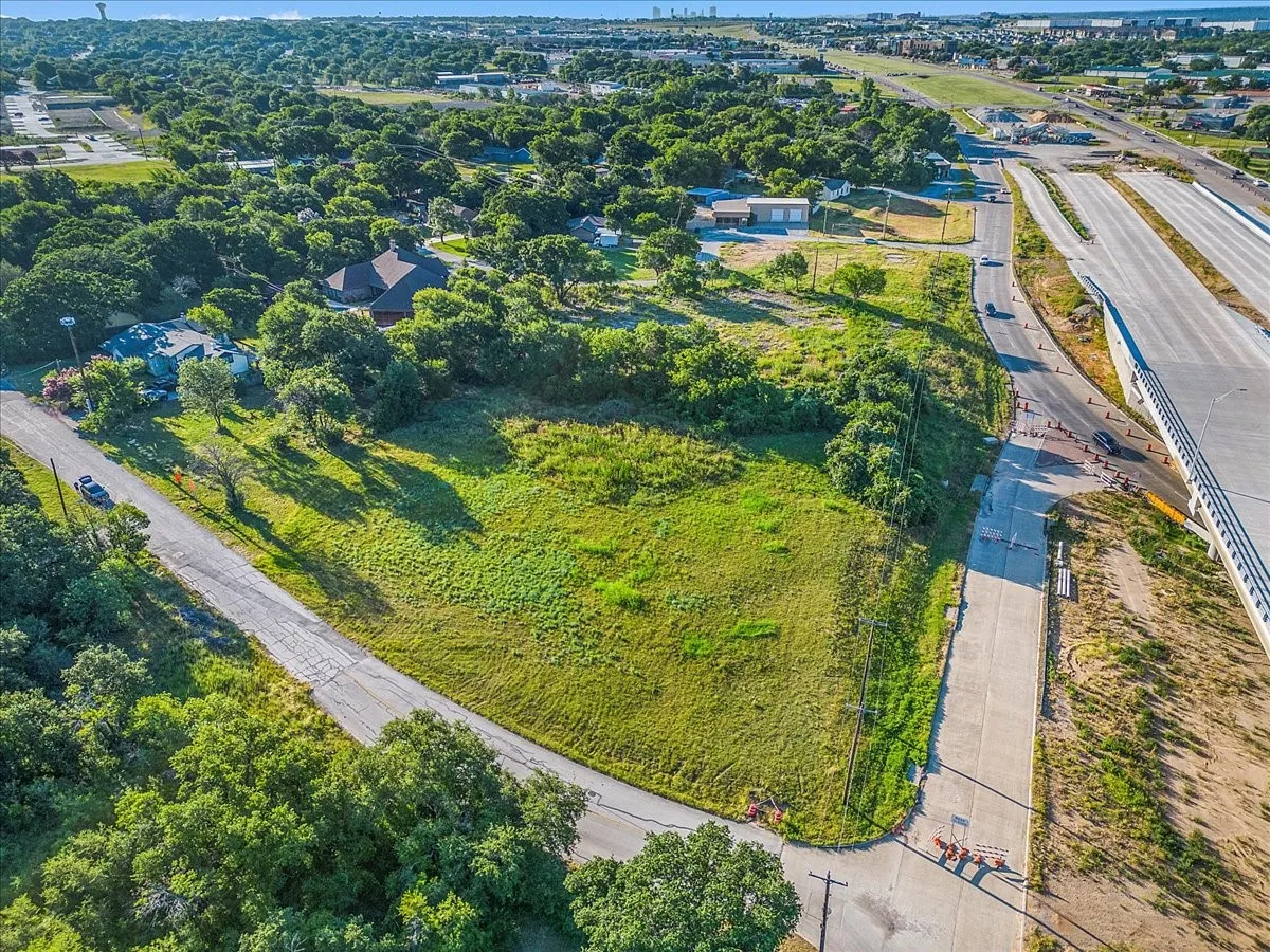 Unimproved Land For Sale in Tarrant County , 7037 Greenbriar Crescent Street, Lake Worth, Texas 76135, 0, 0, Garage spaces, 0 Sqft, built in 0, mls#20738661, Real Estate Agent in Lake Worth, Homes For Sale in Tarrant county, Homes For Sale in Lake Worth, Realtor in Lake Worth Texas, Real Estate Brokerage Independent Realty Texas, Luminita Cordes Realtor