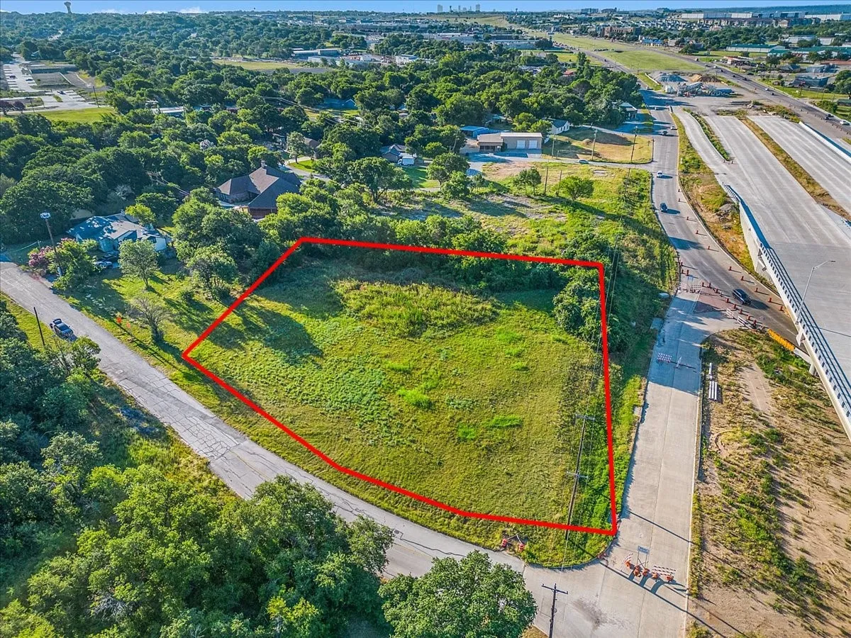 Unimproved Land For Sale in Tarrant County , 7037 Greenbriar Crescent Street, Lake Worth, Texas 76135, 0, 0, Garage spaces, 0 Sqft, built in 0, mls#20738661, Real Estate Agent in Lake Worth, Homes For Sale in Tarrant county, Homes For Sale in Lake Worth, Realtor in Lake Worth Texas, Real Estate Brokerage Independent Realty Texas, Luminita Cordes Realtor