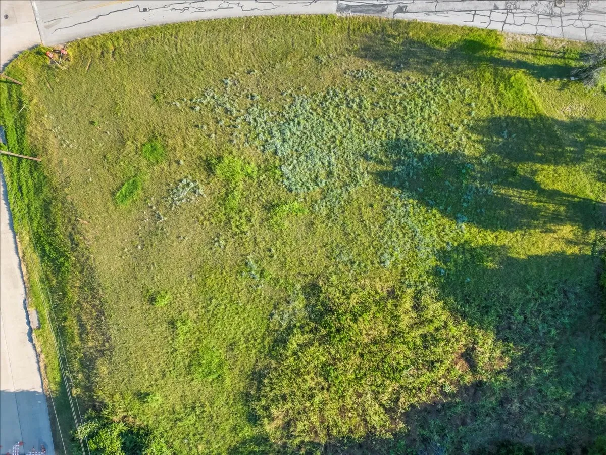 Unimproved Land For Sale in Tarrant County , 7037 Greenbriar Crescent Street, Lake Worth, Texas 76135, 0, 0, Garage spaces, 0 Sqft, built in 0, mls#20738661, Real Estate Agent in Lake Worth, Homes For Sale in Tarrant county, Homes For Sale in Lake Worth, Realtor in Lake Worth Texas, Real Estate Brokerage Independent Realty Texas, Luminita Cordes Realtor