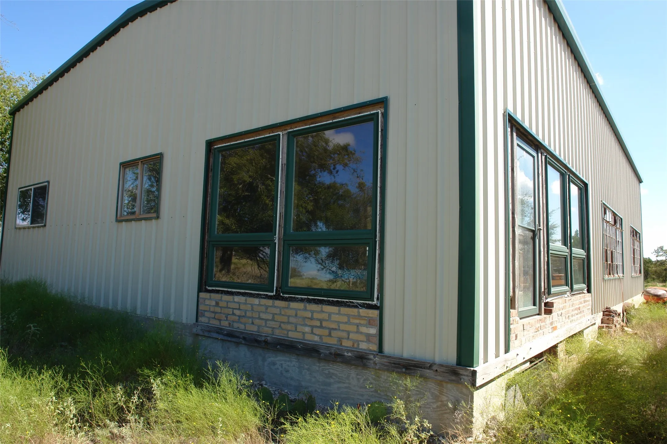 View of home's exterior