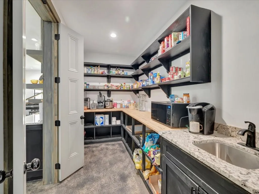 Single Family Residence For Sale in Angelina County , 191 Westview Drive, Lufkin, Texas 75904, 4 Bedrooms, 3 Bathrooms, 3 Garage spaces, 3,080 Sqft, built in 2022, Preowned, Price $649,000, mls#20748479, Real Estate Agent in Lufkin, Homes For Sale in Angelina county, Homes For Sale in Lufkin, Realtor in Lufkin Texas, Real Estate Brokerage Independent Realty Texas, Luminita Cordes Realtor
