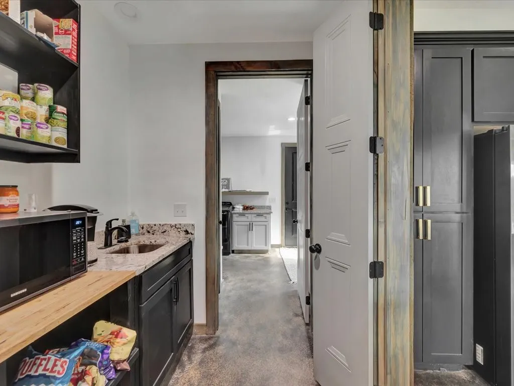 Single Family Residence For Sale in Angelina County , 191 Westview Drive, Lufkin, Texas 75904, 4 Bedrooms, 3 Bathrooms, 3 Garage spaces, 3,080 Sqft, built in 2022, Preowned, Price $649,000, mls#20748479, Real Estate Agent in Lufkin, Homes For Sale in Angelina county, Homes For Sale in Lufkin, Realtor in Lufkin Texas, Real Estate Brokerage Independent Realty Texas, Luminita Cordes Realtor