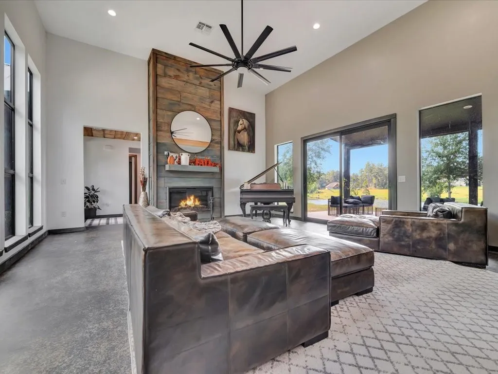 Single Family Residence For Sale in Angelina County , 191 Westview Drive, Lufkin, Texas 75904, 4 Bedrooms, 3 Bathrooms, 3 Garage spaces, 3,080 Sqft, built in 2022, Preowned, Price $649,000, mls#20748479, Real Estate Agent in Lufkin, Homes For Sale in Angelina county, Homes For Sale in Lufkin, Realtor in Lufkin Texas, Real Estate Brokerage Independent Realty Texas, Luminita Cordes Realtor