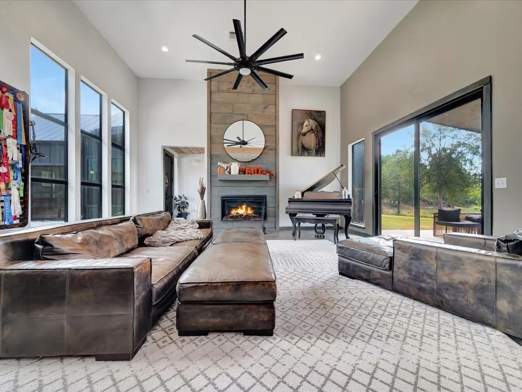 Single Family Residence For Sale in Angelina County , 191 Westview Drive, Lufkin, Texas 75904, 4 Bedrooms, 3 Bathrooms, 3 Garage spaces, 3,080 Sqft, built in 2022, Preowned, Price $649,000, mls#20748479, Real Estate Agent in Lufkin, Homes For Sale in Angelina county, Homes For Sale in Lufkin, Realtor in Lufkin Texas, Real Estate Brokerage Independent Realty Texas, Luminita Cordes Realtor