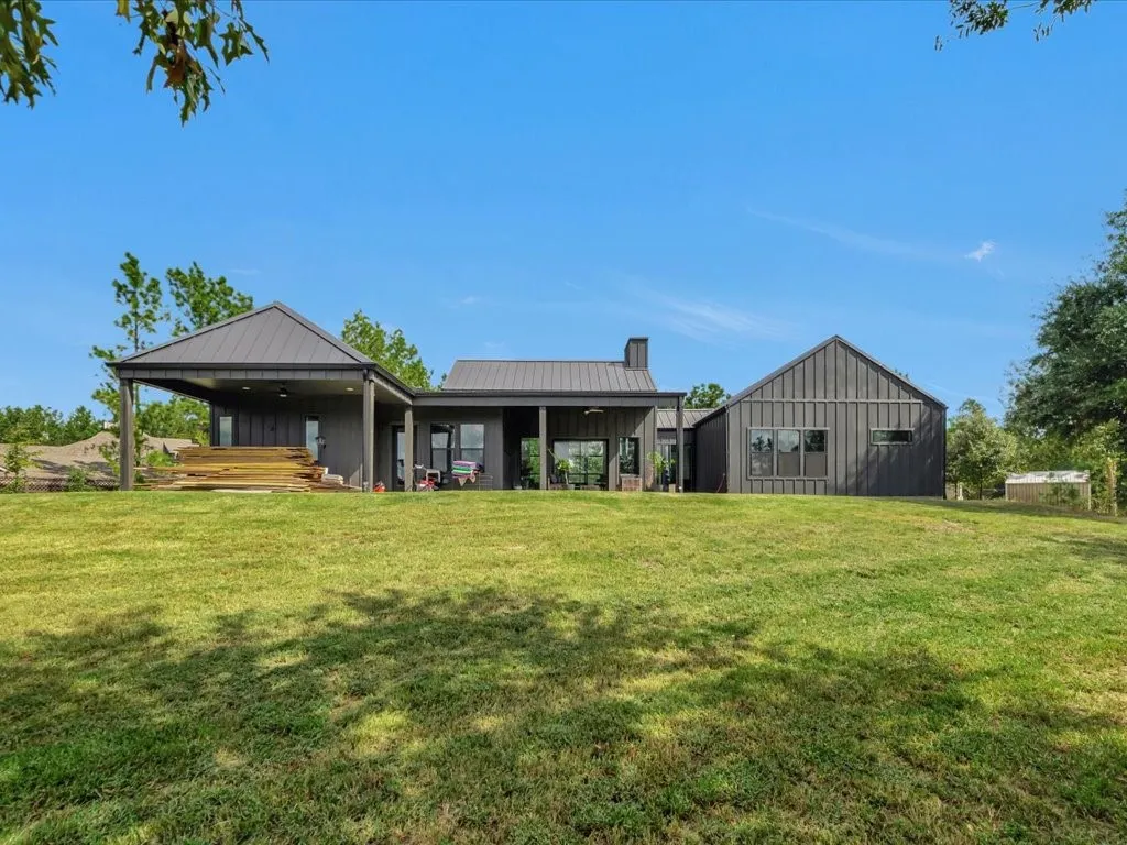 Single Family Residence For Sale in Angelina County , 191 Westview Drive, Lufkin, Texas 75904, 4 Bedrooms, 3 Bathrooms, 3 Garage spaces, 3,080 Sqft, built in 2022, Preowned, Price $649,000, mls#20748479, Real Estate Agent in Lufkin, Homes For Sale in Angelina county, Homes For Sale in Lufkin, Realtor in Lufkin Texas, Real Estate Brokerage Independent Realty Texas, Luminita Cordes Realtor