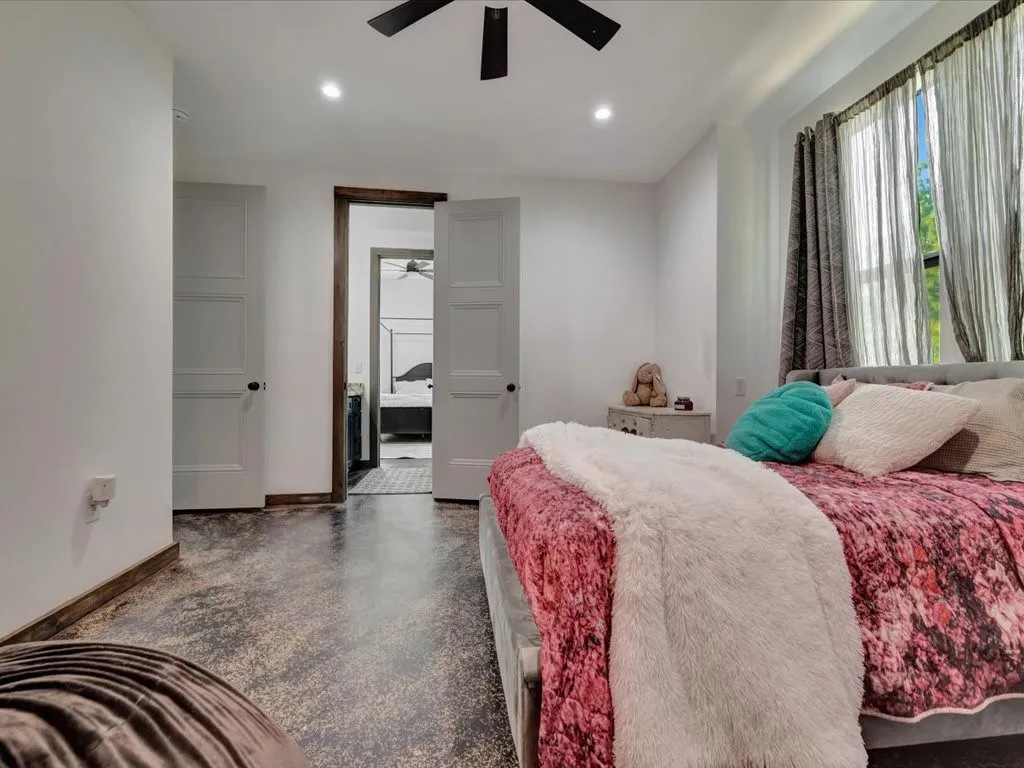 Single Family Residence For Sale in Angelina County , 191 Westview Drive, Lufkin, Texas 75904, 4 Bedrooms, 3 Bathrooms, 3 Garage spaces, 3,080 Sqft, built in 2022, Preowned, Price $649,000, mls#20748479, Real Estate Agent in Lufkin, Homes For Sale in Angelina county, Homes For Sale in Lufkin, Realtor in Lufkin Texas, Real Estate Brokerage Independent Realty Texas, Luminita Cordes Realtor