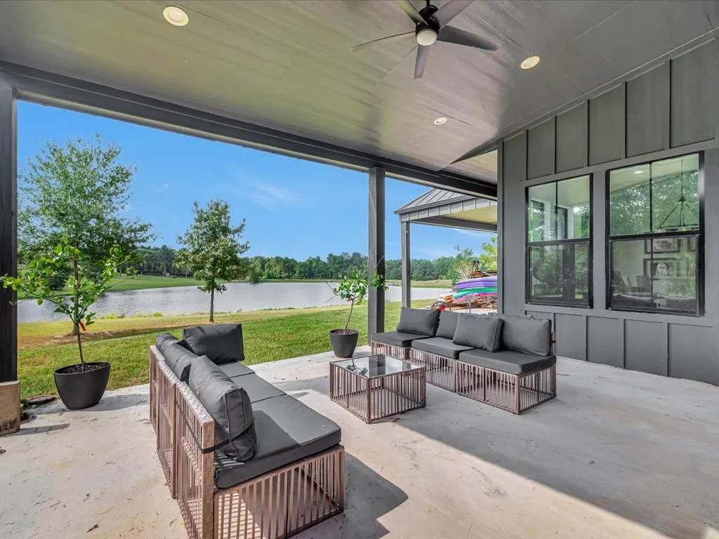 Single Family Residence For Sale in Angelina County , 191 Westview Drive, Lufkin, Texas 75904, 4 Bedrooms, 3 Bathrooms, 3 Garage spaces, 3,080 Sqft, built in 2022, Preowned, Price $649,000, mls#20748479, Real Estate Agent in Lufkin, Homes For Sale in Angelina county, Homes For Sale in Lufkin, Realtor in Lufkin Texas, Real Estate Brokerage Independent Realty Texas, Luminita Cordes Realtor