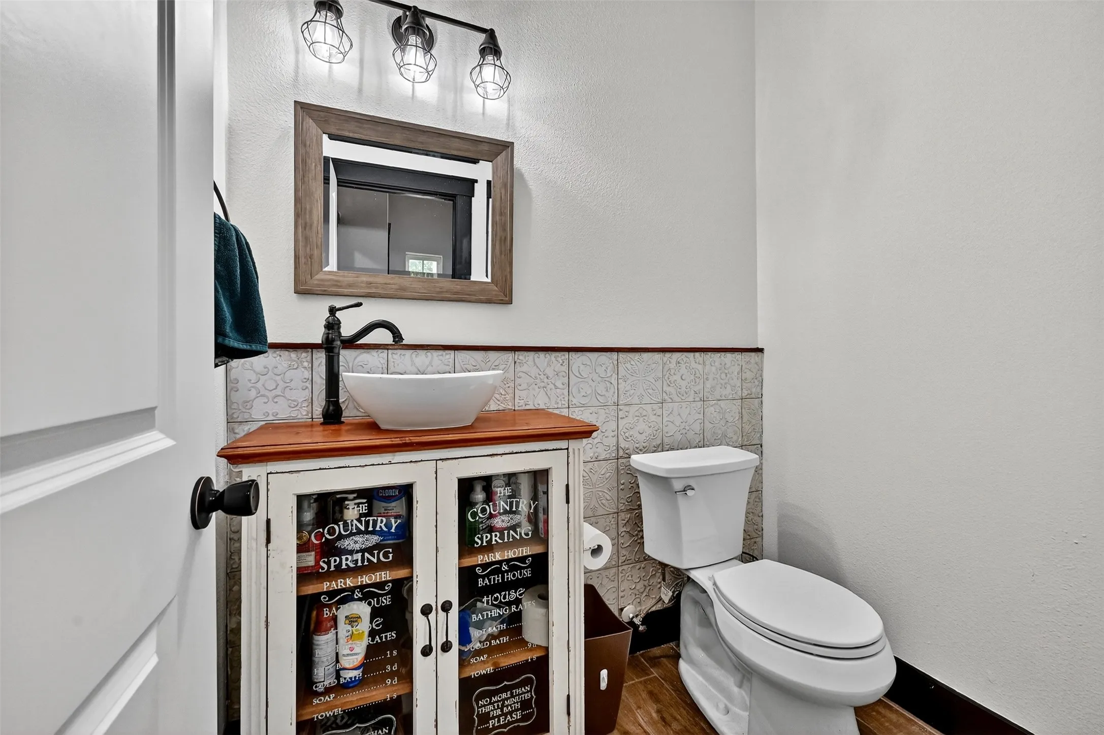 Single Family Residence For Sale in Grayson County , 610 Deleon Street, Denison, Texas 75020, 4 Bedroom, 3 Bathroom, 2 Garage spaces, 2,687 Sqft, built in 2019, Preowned, mls#20745072, Real Estate Agent in Denison, Homes For Sale in Grayson county, Homes For Sale in Denison, Realtor in Denison Texas, Real Estate Brokerage Independent Realty Texas, Luminita Cordes Realtor