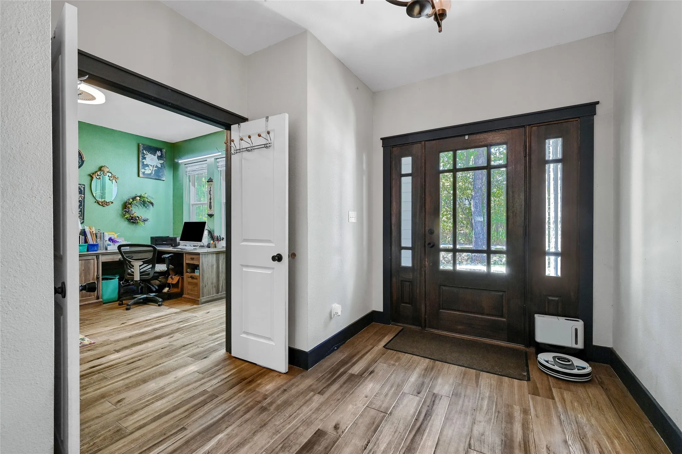 Single Family Residence For Sale in Grayson County , 610 Deleon Street, Denison, Texas 75020, 4 Bedroom, 3 Bathroom, 2 Garage spaces, 2,687 Sqft, built in 2019, Preowned, mls#20745072, Real Estate Agent in Denison, Homes For Sale in Grayson county, Homes For Sale in Denison, Realtor in Denison Texas, Real Estate Brokerage Independent Realty Texas, Luminita Cordes Realtor