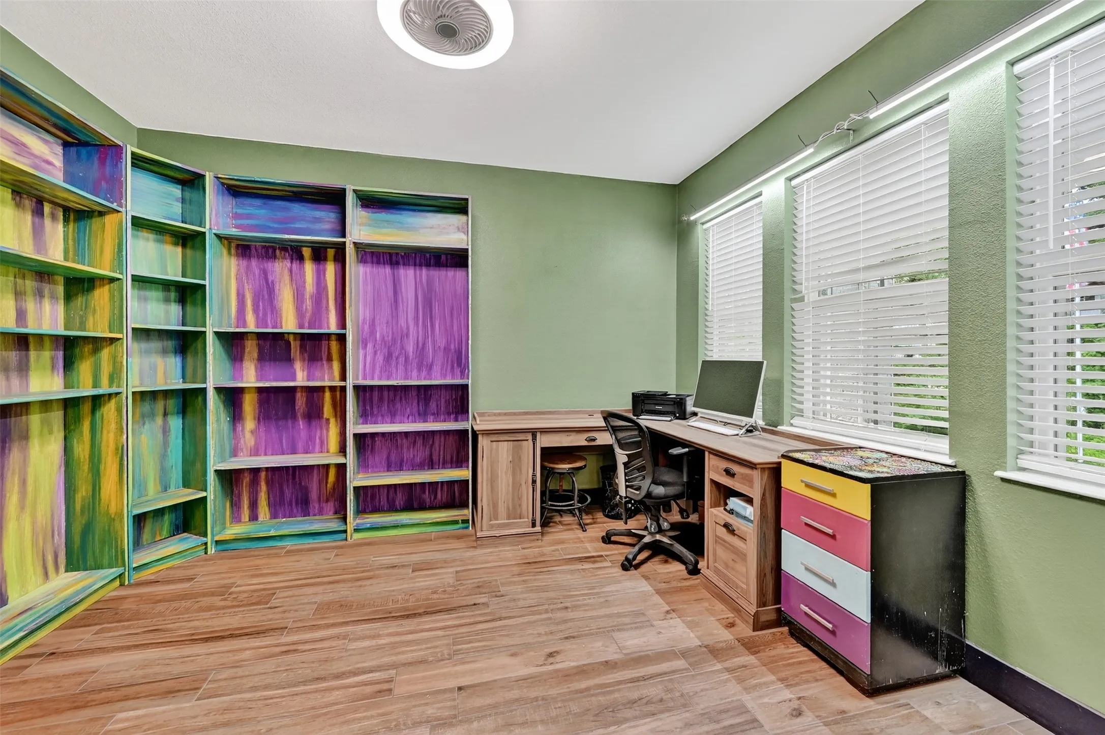 Single Family Residence For Sale in Grayson County , 610 Deleon Street, Denison, Texas 75020, 4 Bedroom, 3 Bathroom, 2 Garage spaces, 2,687 Sqft, built in 2019, Preowned, mls#20745072, Real Estate Agent in Denison, Homes For Sale in Grayson county, Homes For Sale in Denison, Realtor in Denison Texas, Real Estate Brokerage Independent Realty Texas, Luminita Cordes Realtor