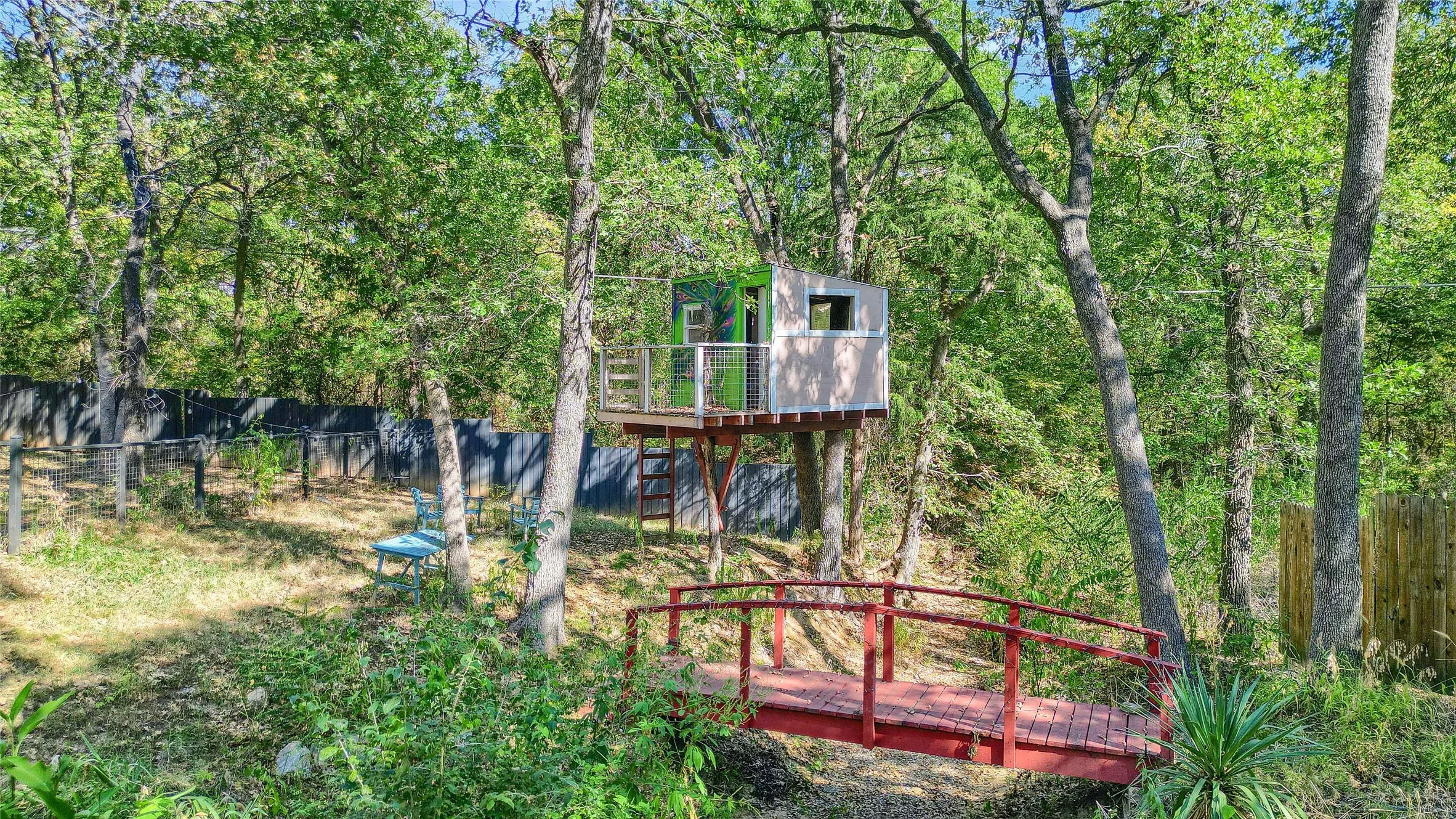 Single Family Residence For Sale in Grayson County , 610 Deleon Street, Denison, Texas 75020, 4 Bedroom, 3 Bathroom, 2 Garage spaces, 2,687 Sqft, built in 2019, Preowned, mls#20745072, Real Estate Agent in Denison, Homes For Sale in Grayson county, Homes For Sale in Denison, Realtor in Denison Texas, Real Estate Brokerage Independent Realty Texas, Luminita Cordes Realtor