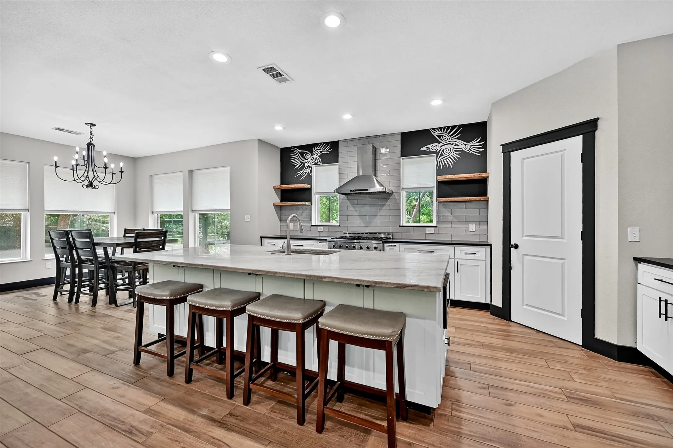 Single Family Residence For Sale in Grayson County , 610 Deleon Street, Denison, Texas 75020, 4 Bedroom, 3 Bathroom, 2 Garage spaces, 2,687 Sqft, built in 2019, Preowned, mls#20745072, Real Estate Agent in Denison, Homes For Sale in Grayson county, Homes For Sale in Denison, Realtor in Denison Texas, Real Estate Brokerage Independent Realty Texas, Luminita Cordes Realtor