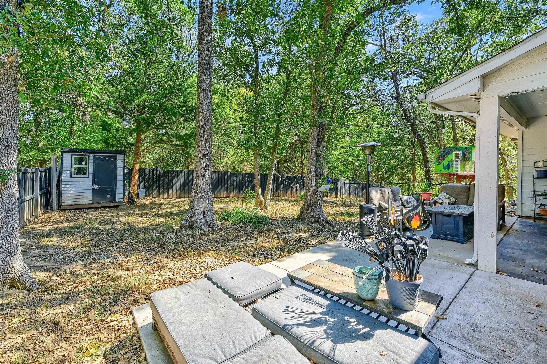 Single Family Residence For Sale in Grayson County , 610 Deleon Street, Denison, Texas 75020, 4 Bedroom, 3 Bathroom, 2 Garage spaces, 2,687 Sqft, built in 2019, Preowned, mls#20745072, Real Estate Agent in Denison, Homes For Sale in Grayson county, Homes For Sale in Denison, Realtor in Denison Texas, Real Estate Brokerage Independent Realty Texas, Luminita Cordes Realtor