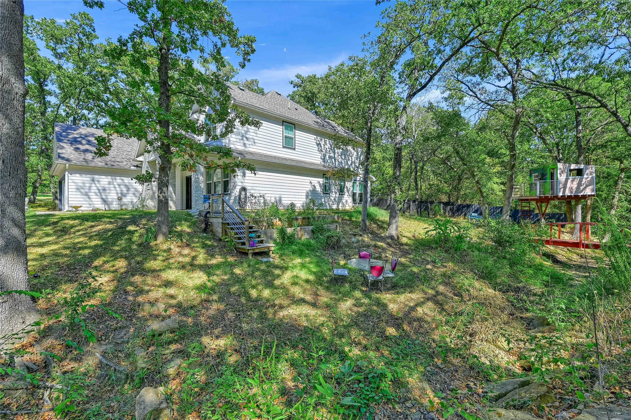 Single Family Residence For Sale in Grayson County , 610 Deleon Street, Denison, Texas 75020, 4 Bedroom, 3 Bathroom, 2 Garage spaces, 2,687 Sqft, built in 2019, Preowned, mls#20745072, Real Estate Agent in Denison, Homes For Sale in Grayson county, Homes For Sale in Denison, Realtor in Denison Texas, Real Estate Brokerage Independent Realty Texas, Luminita Cordes Realtor