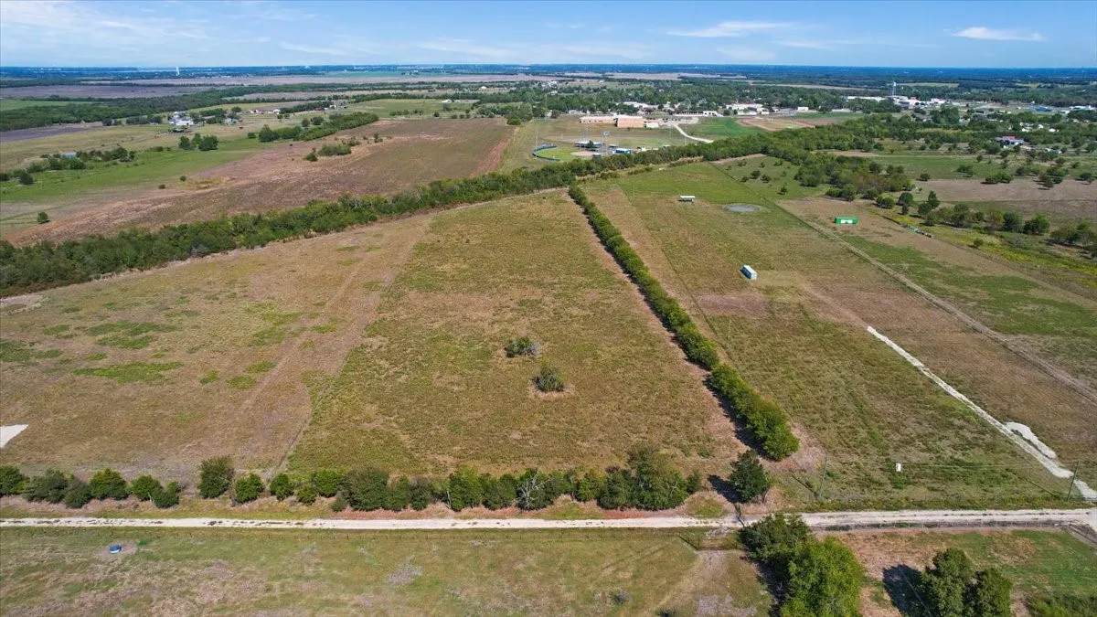 Aerial view featuring a rural view