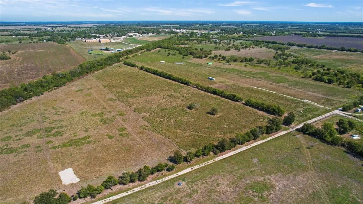 Drone / aerial view featuring a rural view