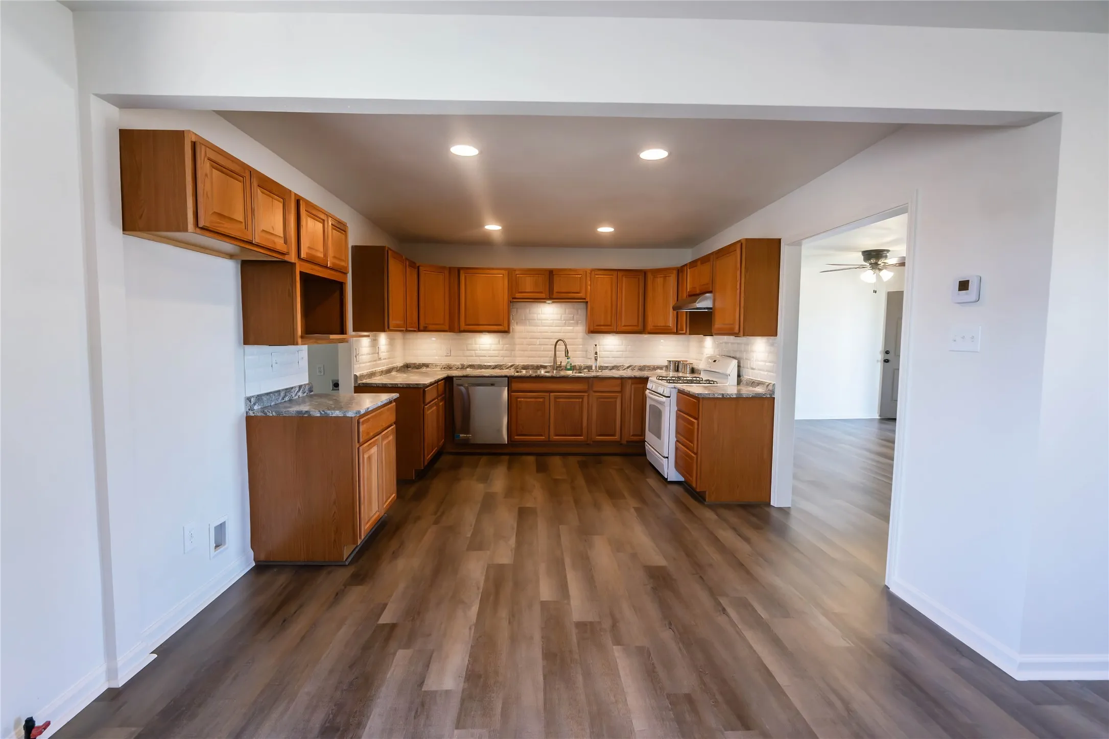 Single Family Residence For Sale in Montague County , 1226 Clay Street, Nocona, Texas 76255, 3 Bedroom, 2 Bathroom, Garage spaces, 1,649 Sqft, built in 1965, Price $199,900, mls#20761577, Real Estate Agent in Nocona, Homes For Sale in Montague county, Homes For Sale in Nocona, Realtor in Nocona Texas, Real Estate Brokerage Independent Realty Texas, Luminita Cordes Realtor