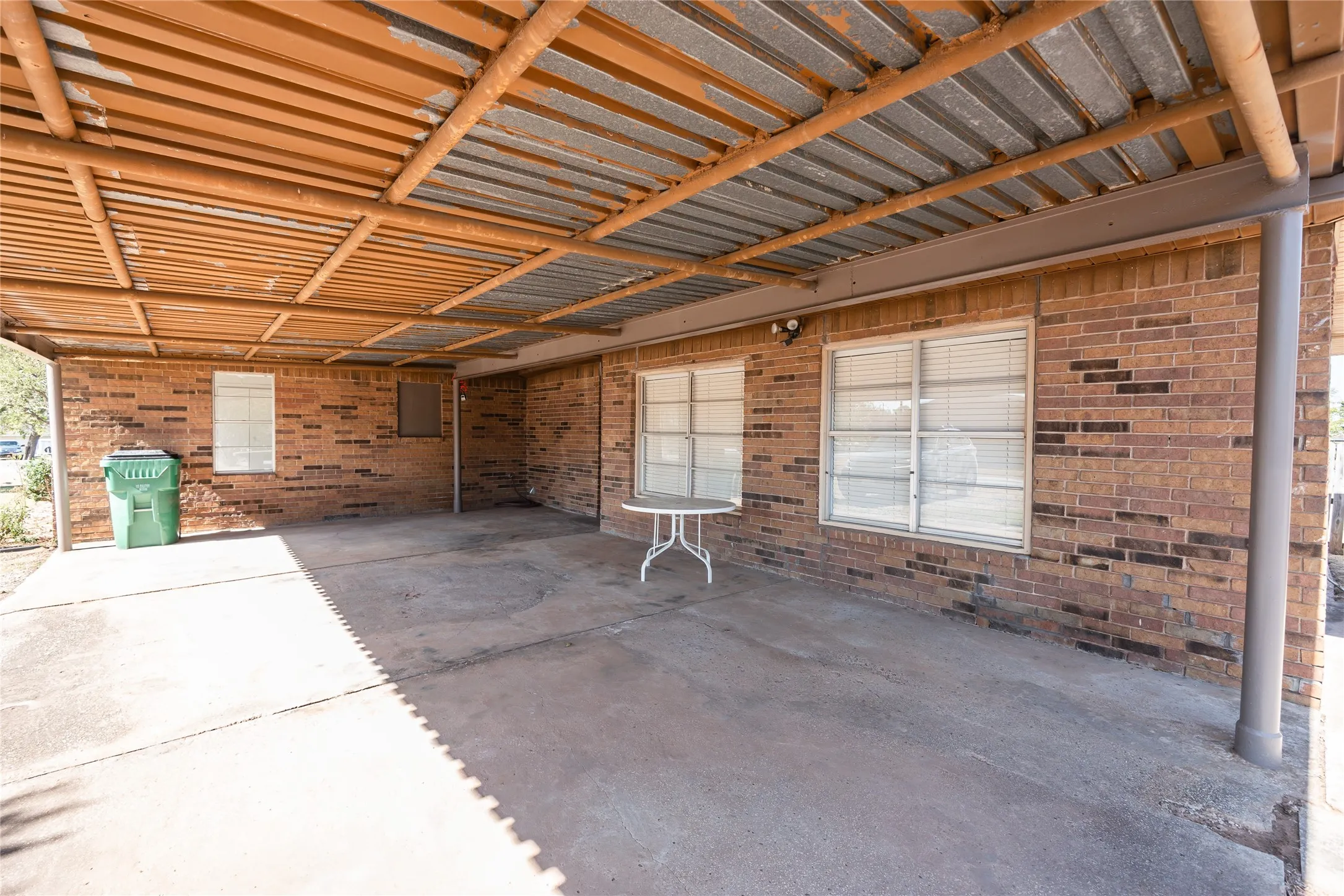 Single Family Residence For Sale in Montague County , 1226 Clay Street, Nocona, Texas 76255, 3 Bedroom, 2 Bathroom, Garage spaces, 1,649 Sqft, built in 1965, Price $199,900, mls#20761577, Real Estate Agent in Nocona, Homes For Sale in Montague county, Homes For Sale in Nocona, Realtor in Nocona Texas, Real Estate Brokerage Independent Realty Texas, Luminita Cordes Realtor