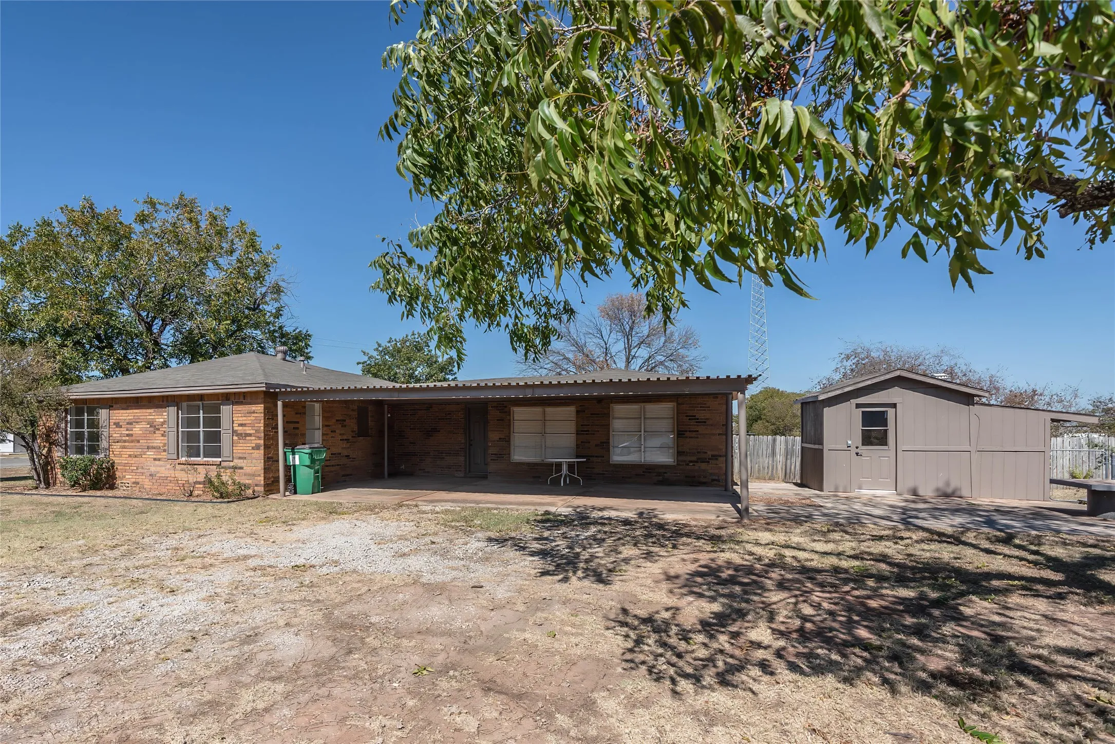 Single Family Residence For Sale in Montague County , 1226 Clay Street, Nocona, Texas 76255, 3 Bedroom, 2 Bathroom, Garage spaces, 1,649 Sqft, built in 1965, Price $199,900, mls#20761577, Real Estate Agent in Nocona, Homes For Sale in Montague county, Homes For Sale in Nocona, Realtor in Nocona Texas, Real Estate Brokerage Independent Realty Texas, Luminita Cordes Realtor