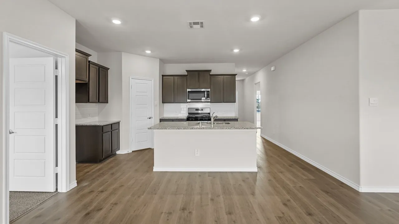Single Family Residence For Sale in Hunt County , 111 Lantern Road, Caddo Mills, Texas 75135, 3 Bedroom, 2 Bathroom, 2 Garage spaces, 1,646 Sqft, built in 2024, New Construction - Incomplete, mls#20762332, Real Estate Agent in Caddo Mills, Homes For Sale in Hunt county, Homes For Sale in Caddo Mills, Realtor in Caddo Mills Texas, Real Estate Brokerage Independent Realty Texas, Luminita Cordes Realtor