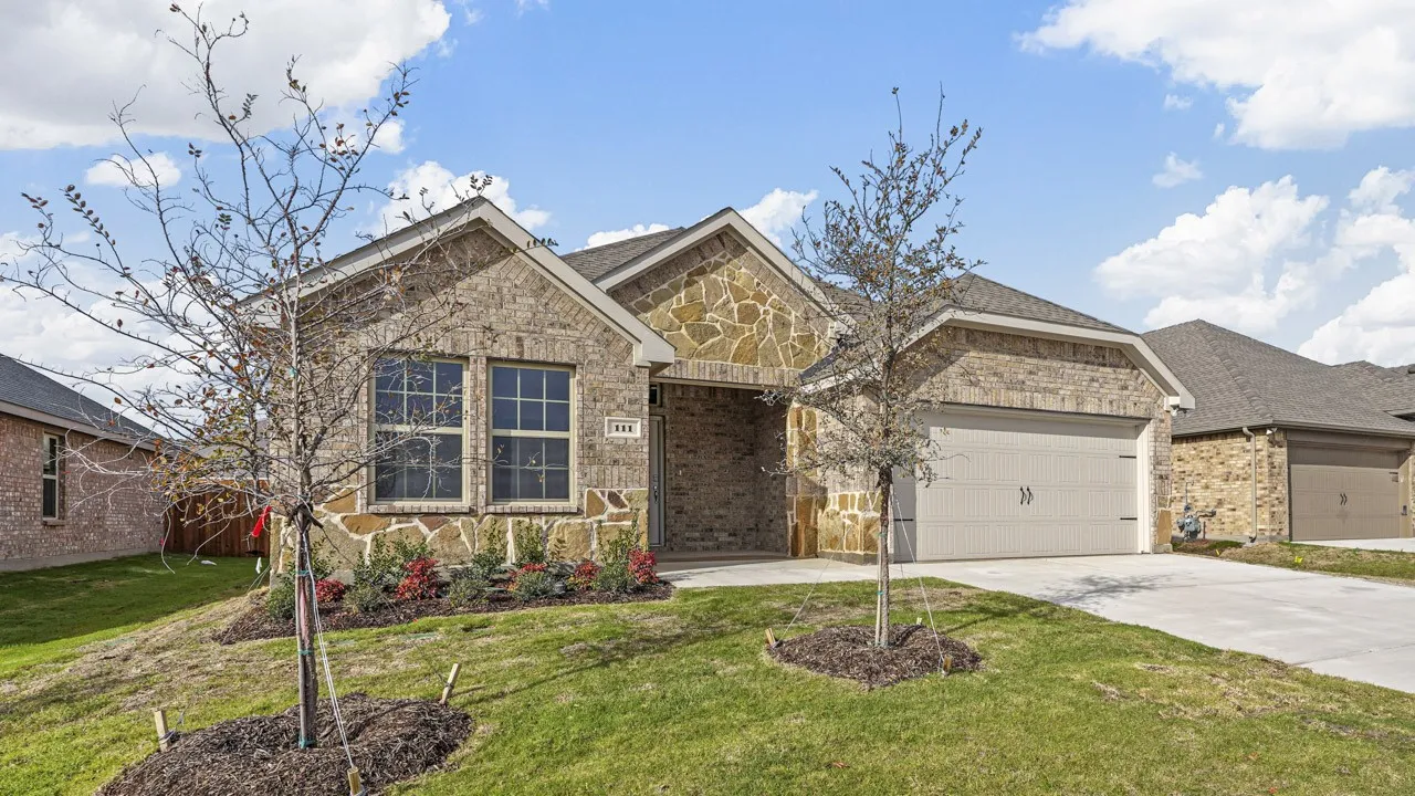 Single Family Residence For Sale in Hunt County , 111 Lantern Road, Caddo Mills, Texas 75135, 3 Bedroom, 2 Bathroom, 2 Garage spaces, 1,646 Sqft, built in 2024, New Construction - Incomplete, mls#20762332, Real Estate Agent in Caddo Mills, Homes For Sale in Hunt county, Homes For Sale in Caddo Mills, Realtor in Caddo Mills Texas, Real Estate Brokerage Independent Realty Texas, Luminita Cordes Realtor