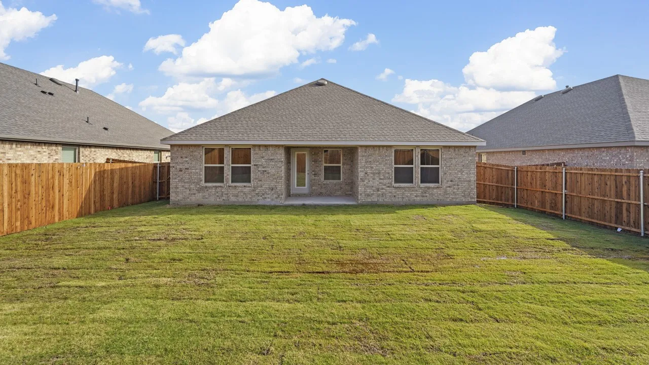 Single Family Residence For Sale in Hunt County , 111 Lantern Road, Caddo Mills, Texas 75135, 3 Bedroom, 2 Bathroom, 2 Garage spaces, 1,646 Sqft, built in 2024, New Construction - Incomplete, mls#20762332, Real Estate Agent in Caddo Mills, Homes For Sale in Hunt county, Homes For Sale in Caddo Mills, Realtor in Caddo Mills Texas, Real Estate Brokerage Independent Realty Texas, Luminita Cordes Realtor