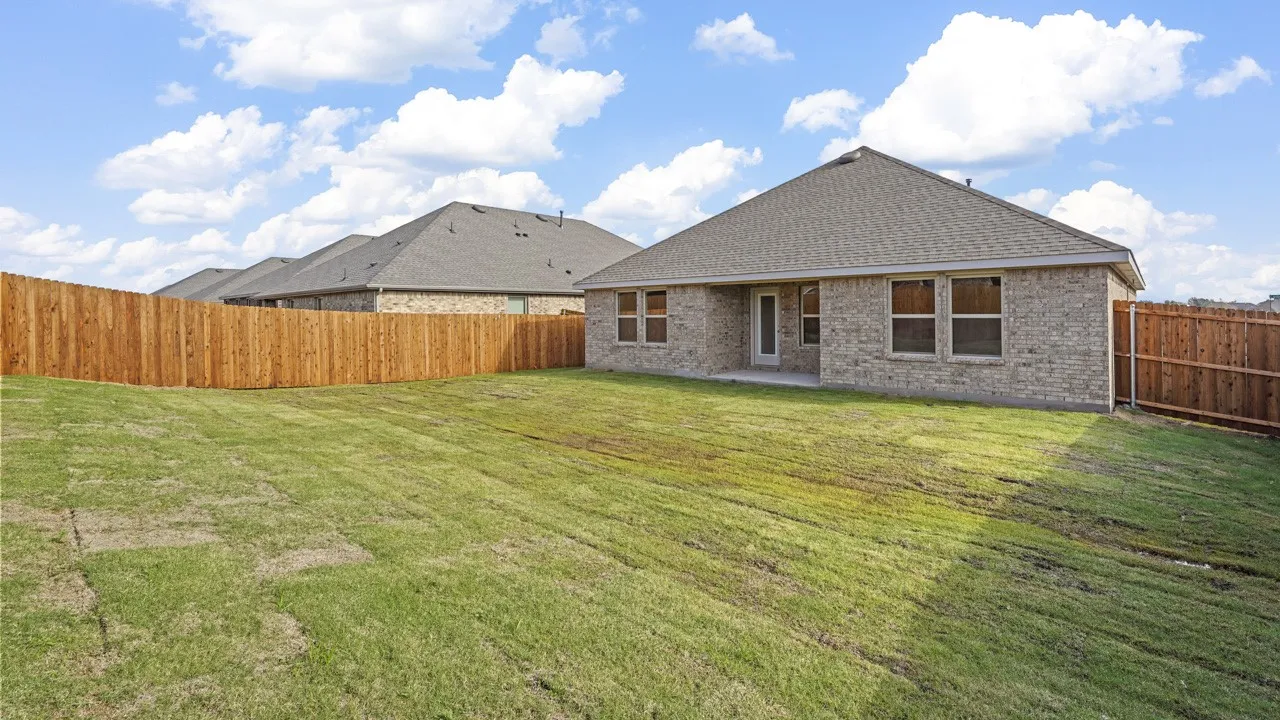 Single Family Residence For Sale in Hunt County , 111 Lantern Road, Caddo Mills, Texas 75135, 3 Bedroom, 2 Bathroom, 2 Garage spaces, 1,646 Sqft, built in 2024, New Construction - Incomplete, mls#20762332, Real Estate Agent in Caddo Mills, Homes For Sale in Hunt county, Homes For Sale in Caddo Mills, Realtor in Caddo Mills Texas, Real Estate Brokerage Independent Realty Texas, Luminita Cordes Realtor