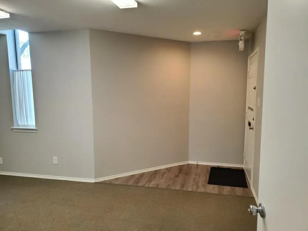 Office For Rent in Denton County , 700 Londonderry Lane 200, Denton, Texas 76205, 0, 0, Garage spaces, 0 Sqft, built in 1983, Preowned, mls#20762700, Real Estate Agent in Denton, Homes For Rent in Denton county, Homes For Rent in Denton, Realtor in Denton Texas, Real Estate Brokerage Independent Realty Texas, Luminita Cordes Realtor