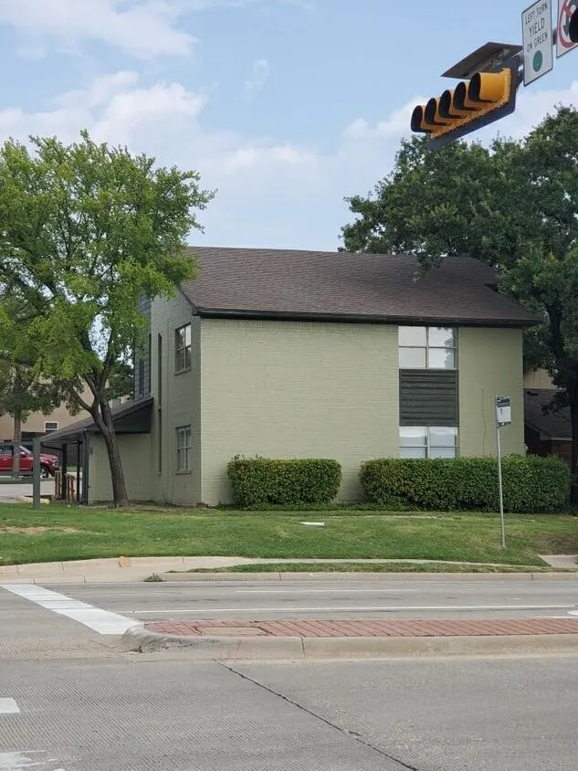 Office For Rent in Denton County , 700 Londonderry Lane 200, Denton, Texas 76205, 0, 0, Garage spaces, 0 Sqft, built in 1983, Preowned, mls#20762700, Real Estate Agent in Denton, Homes For Rent in Denton county, Homes For Rent in Denton, Realtor in Denton Texas, Real Estate Brokerage Independent Realty Texas, Luminita Cordes Realtor