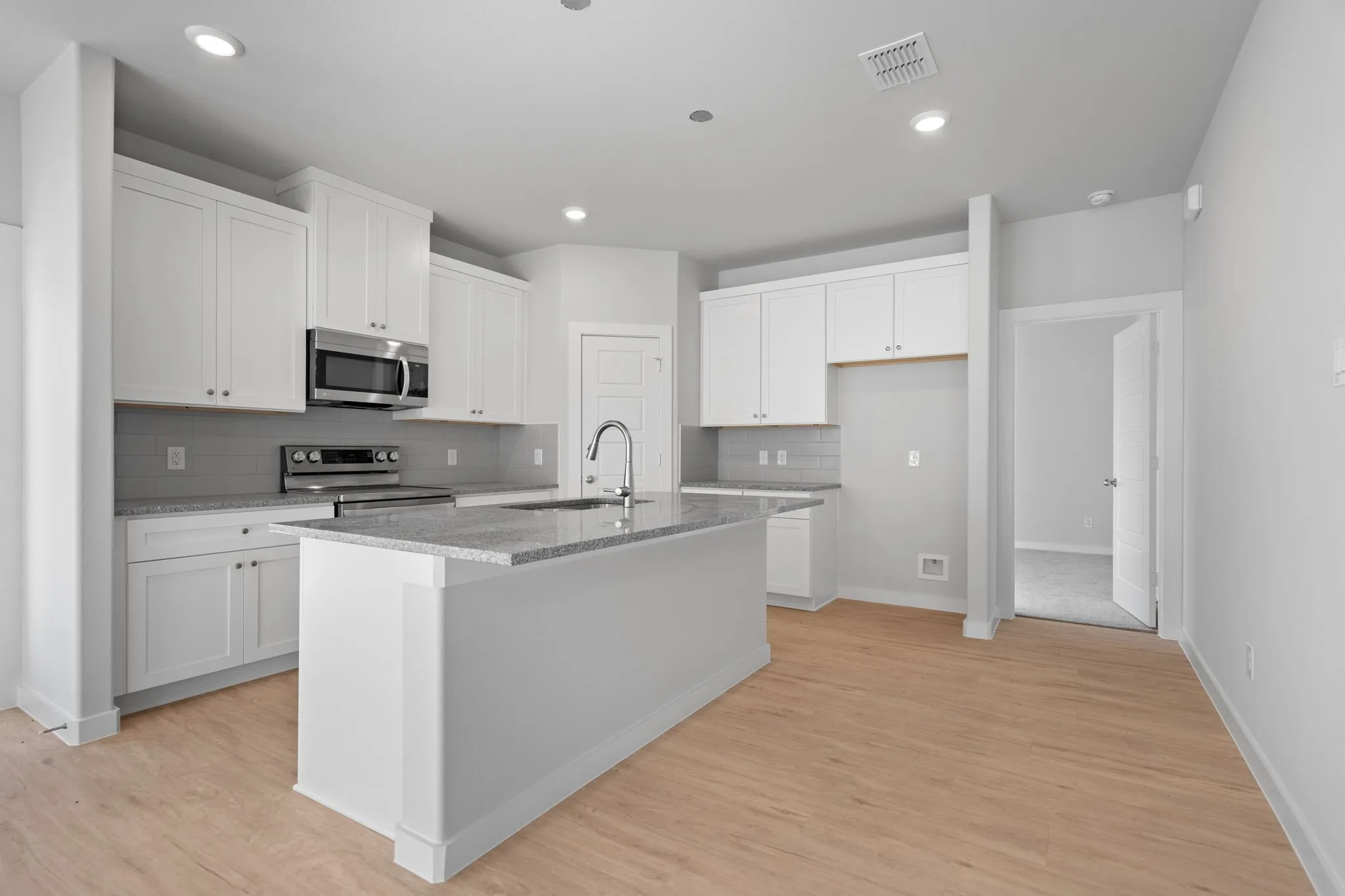 Single Family Residence For Sale in Grayson County , 223 Faith Lane, Tioga, Texas 76271, 3 Bedroom, 2 Bathroom, 2 Garage spaces, 1,522 Sqft, built in 2024, New Construction - Complete, mls#20763150, Real Estate Agent in Tioga, Homes For Sale in Grayson county, Homes For Sale in Tioga, Realtor in Tioga Texas, Real Estate Brokerage Independent Realty Texas, Luminita Cordes Realtor