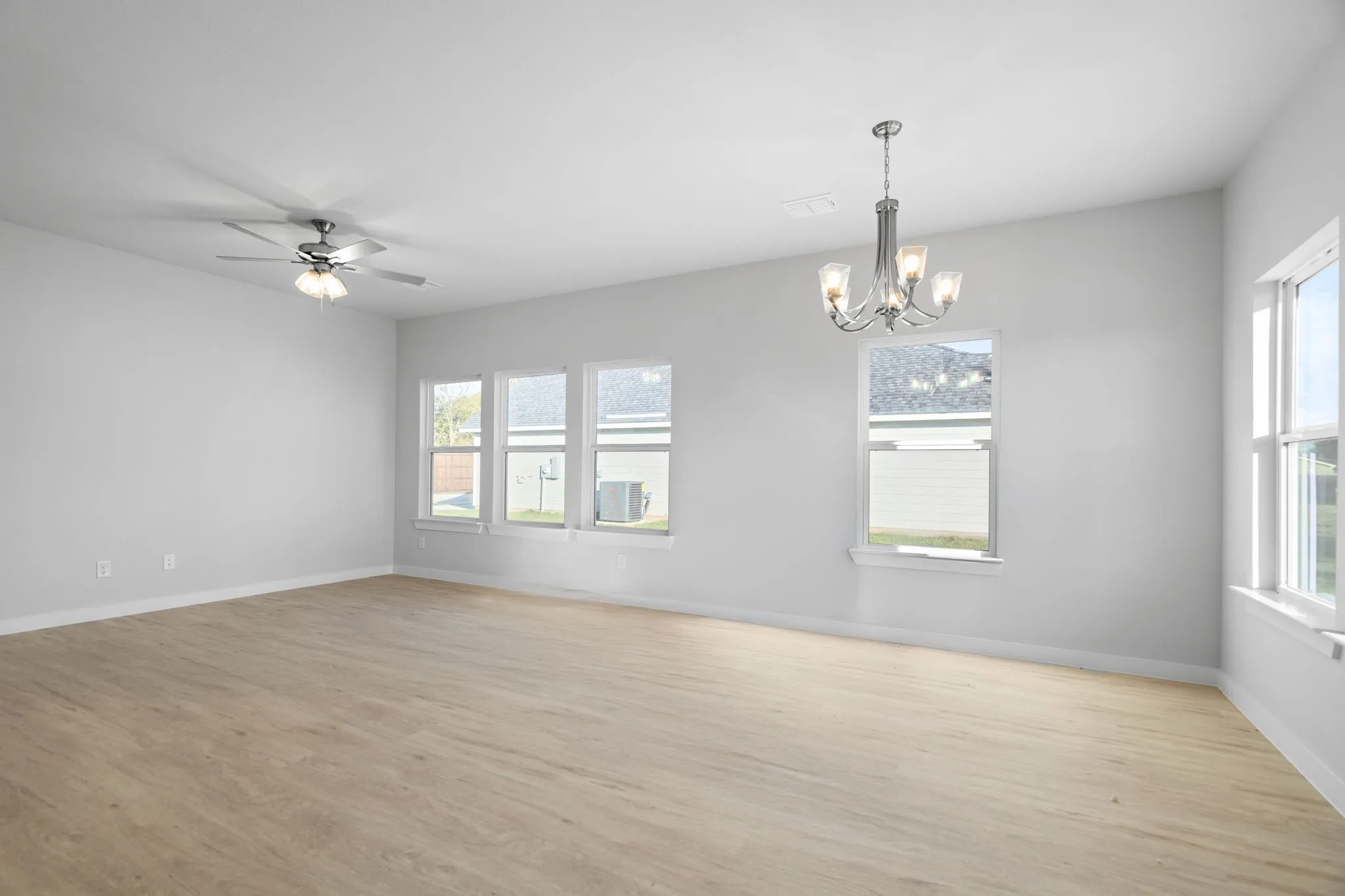 Single Family Residence For Sale in Grayson County , 223 Faith Lane, Tioga, Texas 76271, 3 Bedroom, 2 Bathroom, 2 Garage spaces, 1,522 Sqft, built in 2024, New Construction - Complete, mls#20763150, Real Estate Agent in Tioga, Homes For Sale in Grayson county, Homes For Sale in Tioga, Realtor in Tioga Texas, Real Estate Brokerage Independent Realty Texas, Luminita Cordes Realtor
