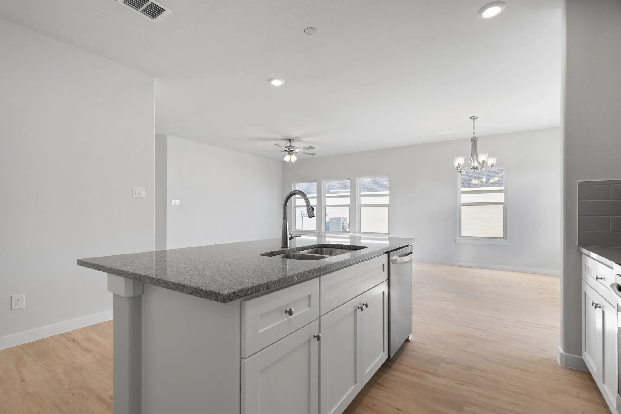 Single Family Residence For Sale in Grayson County , 223 Faith Lane, Tioga, Texas 76271, 3 Bedroom, 2 Bathroom, 2 Garage spaces, 1,522 Sqft, built in 2024, New Construction - Complete, mls#20763150, Real Estate Agent in Tioga, Homes For Sale in Grayson county, Homes For Sale in Tioga, Realtor in Tioga Texas, Real Estate Brokerage Independent Realty Texas, Luminita Cordes Realtor