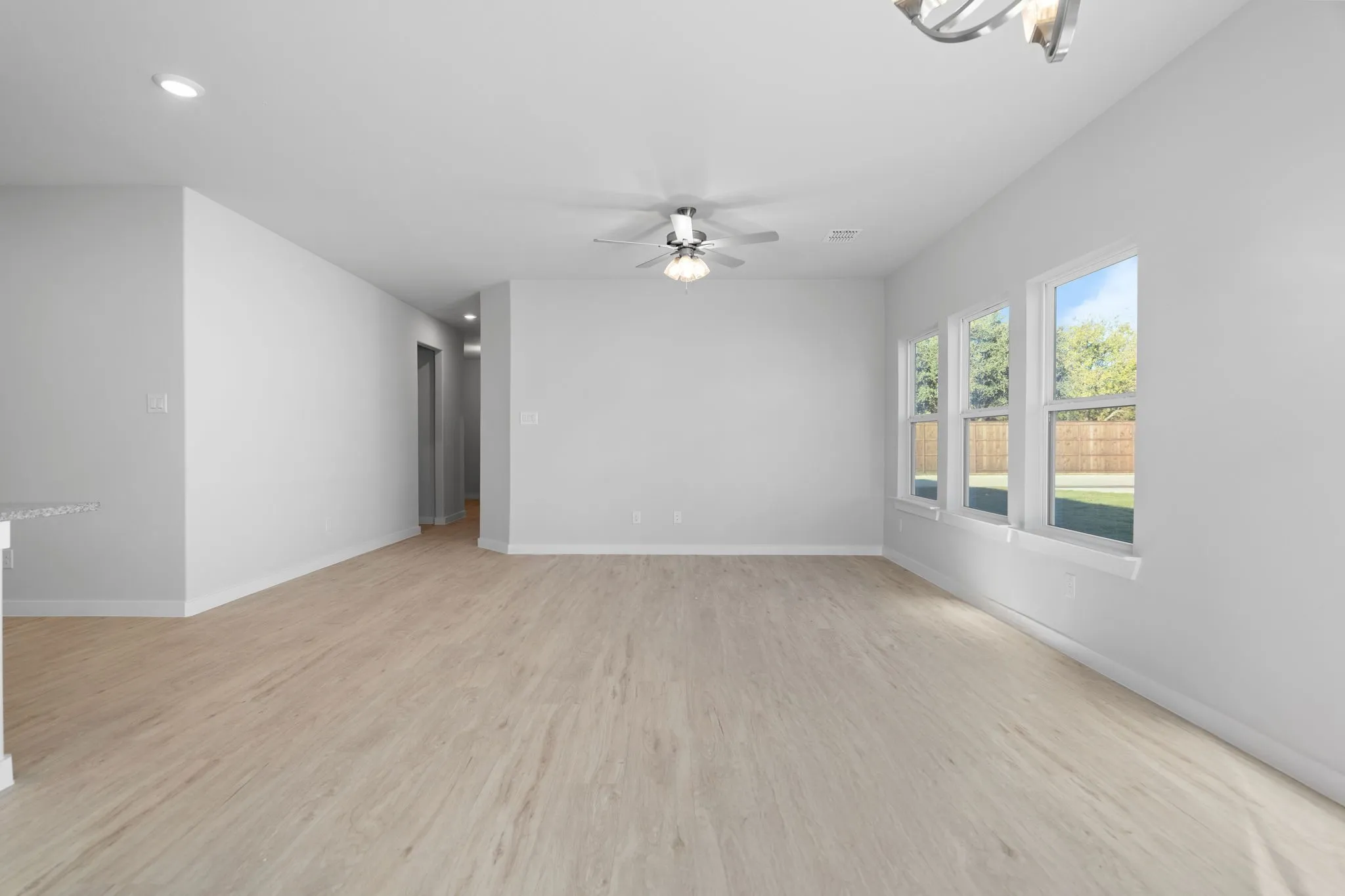 Single Family Residence For Sale in Grayson County , 223 Faith Lane, Tioga, Texas 76271, 3 Bedroom, 2 Bathroom, 2 Garage spaces, 1,522 Sqft, built in 2024, New Construction - Complete, mls#20763150, Real Estate Agent in Tioga, Homes For Sale in Grayson county, Homes For Sale in Tioga, Realtor in Tioga Texas, Real Estate Brokerage Independent Realty Texas, Luminita Cordes Realtor