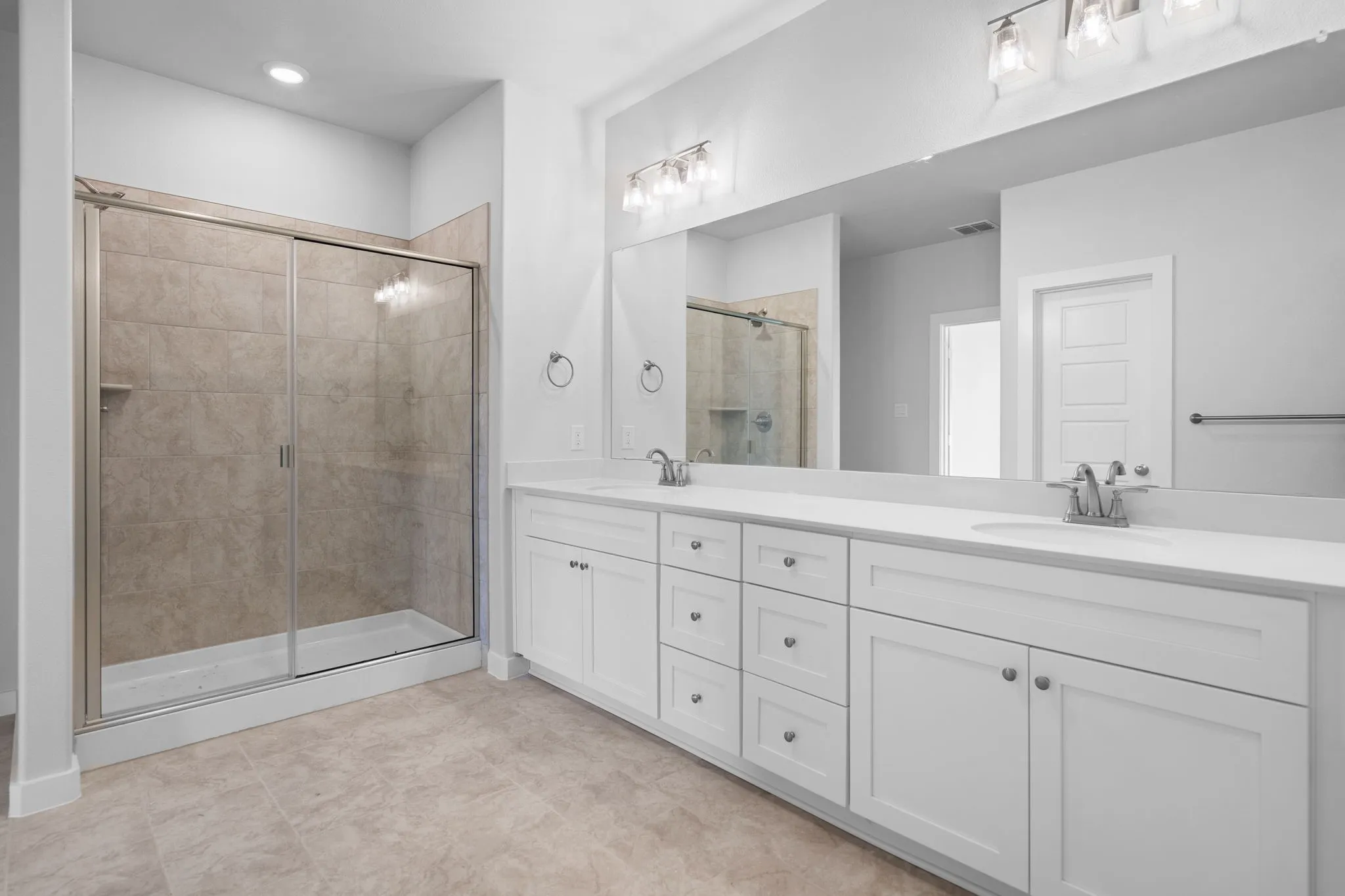 Single Family Residence For Sale in Grayson County , 223 Faith Lane, Tioga, Texas 76271, 3 Bedroom, 2 Bathroom, 2 Garage spaces, 1,522 Sqft, built in 2024, New Construction - Complete, mls#20763150, Real Estate Agent in Tioga, Homes For Sale in Grayson county, Homes For Sale in Tioga, Realtor in Tioga Texas, Real Estate Brokerage Independent Realty Texas, Luminita Cordes Realtor