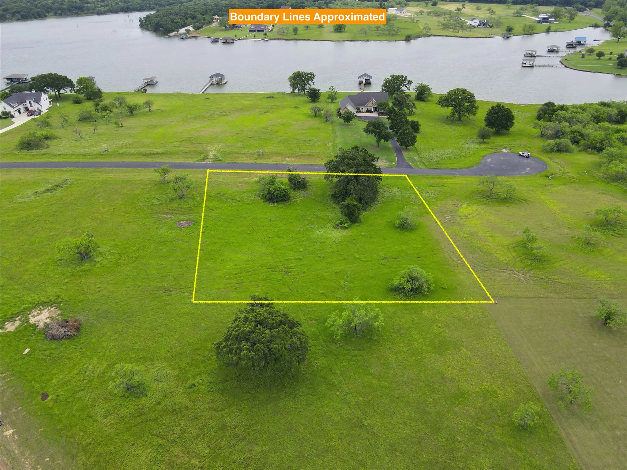 Unimproved Land For Sale in Navarro County , Lot 81 Moonlight Bay Court, Streetman, Texas 75859, 0, 0, Garage spaces, 0 Sqft, built in 0, mls#20740734, Real Estate Agent in Streetman, Homes For Sale in Navarro county, Homes For Sale in Streetman, Realtor in Streetman Texas, Real Estate Brokerage Independent Realty Texas, Luminita Cordes Realtor
