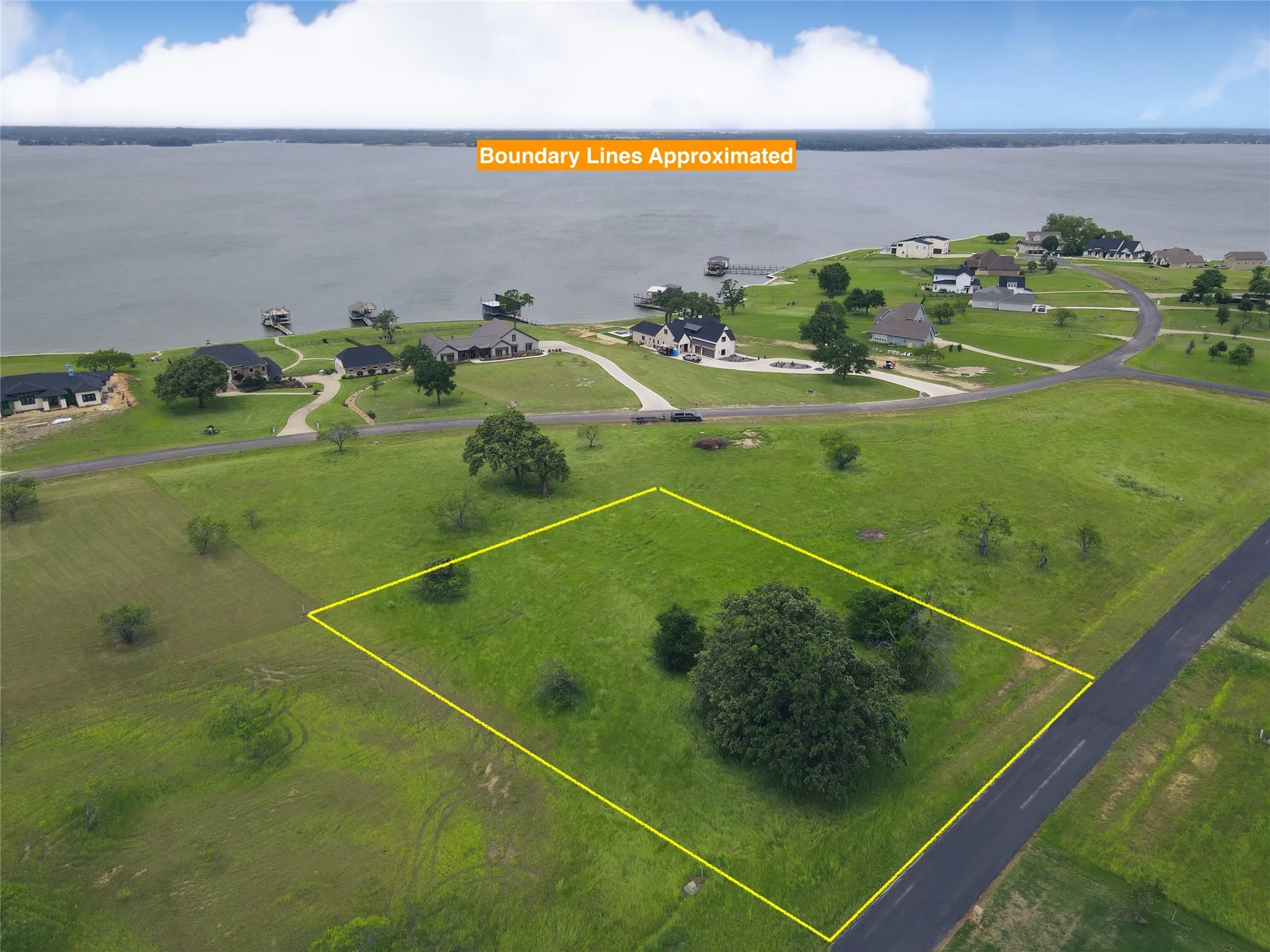 Unimproved Land For Sale in Navarro County , Lot 81 Moonlight Bay Court, Streetman, Texas 75859, 0, 0, Garage spaces, 0 Sqft, built in 0, mls#20740734, Real Estate Agent in Streetman, Homes For Sale in Navarro county, Homes For Sale in Streetman, Realtor in Streetman Texas, Real Estate Brokerage Independent Realty Texas, Luminita Cordes Realtor