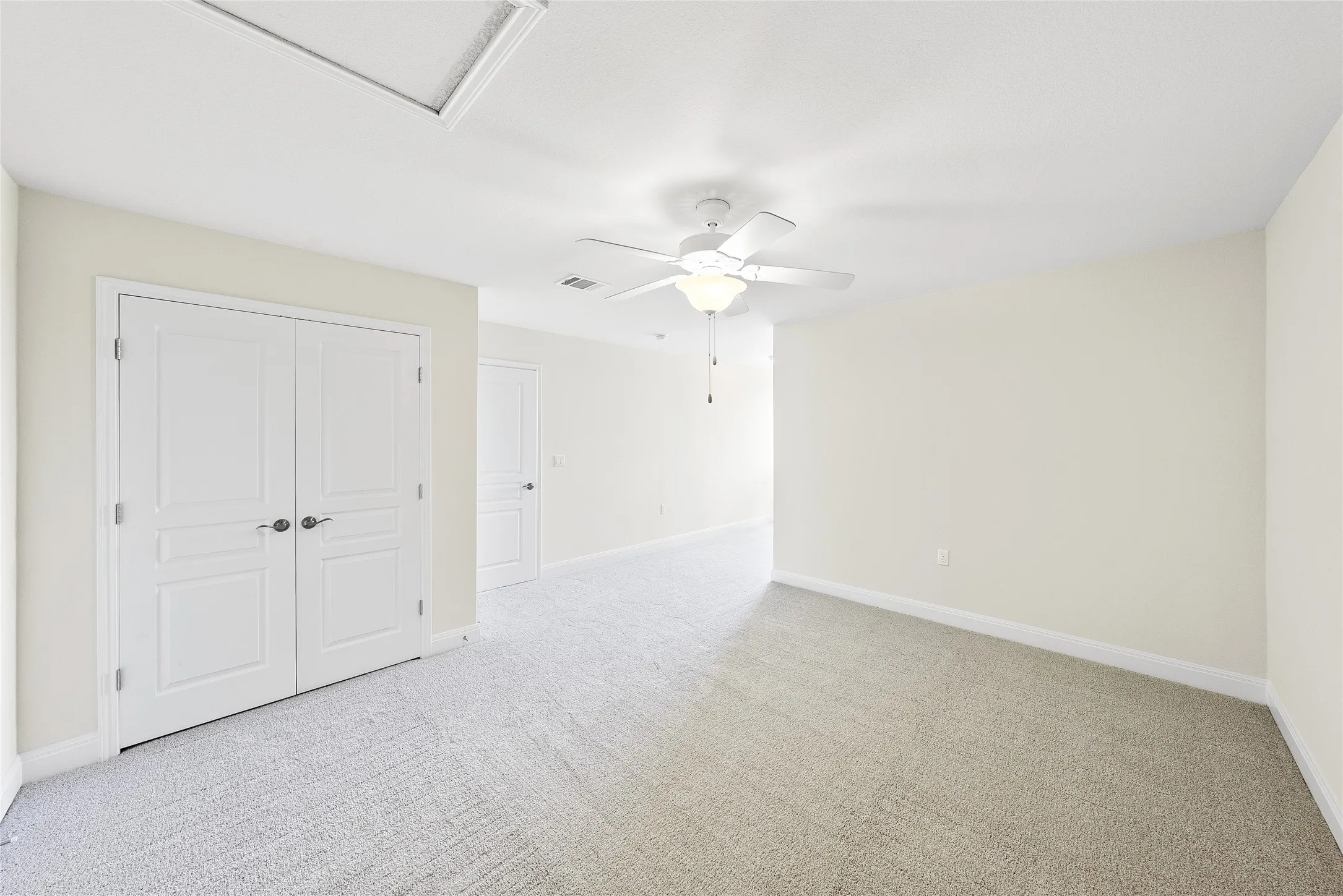 Single Family Residence For Sale in Williamson County , 331 Old Blue Mountain Lane, Georgetown, Texas 78633, 4 Bedrooms, 4 Bathrooms, 3 Garage spaces, 3,237 Sqft, built in 2015, Price $700,000, mls#20765749, Real Estate Agent in Georgetown, Homes For Sale in Williamson county, Homes For Sale in Georgetown, Realtor in Georgetown Texas, Real Estate Brokerage Independent Realty Texas, Luminita Cordes Realtor