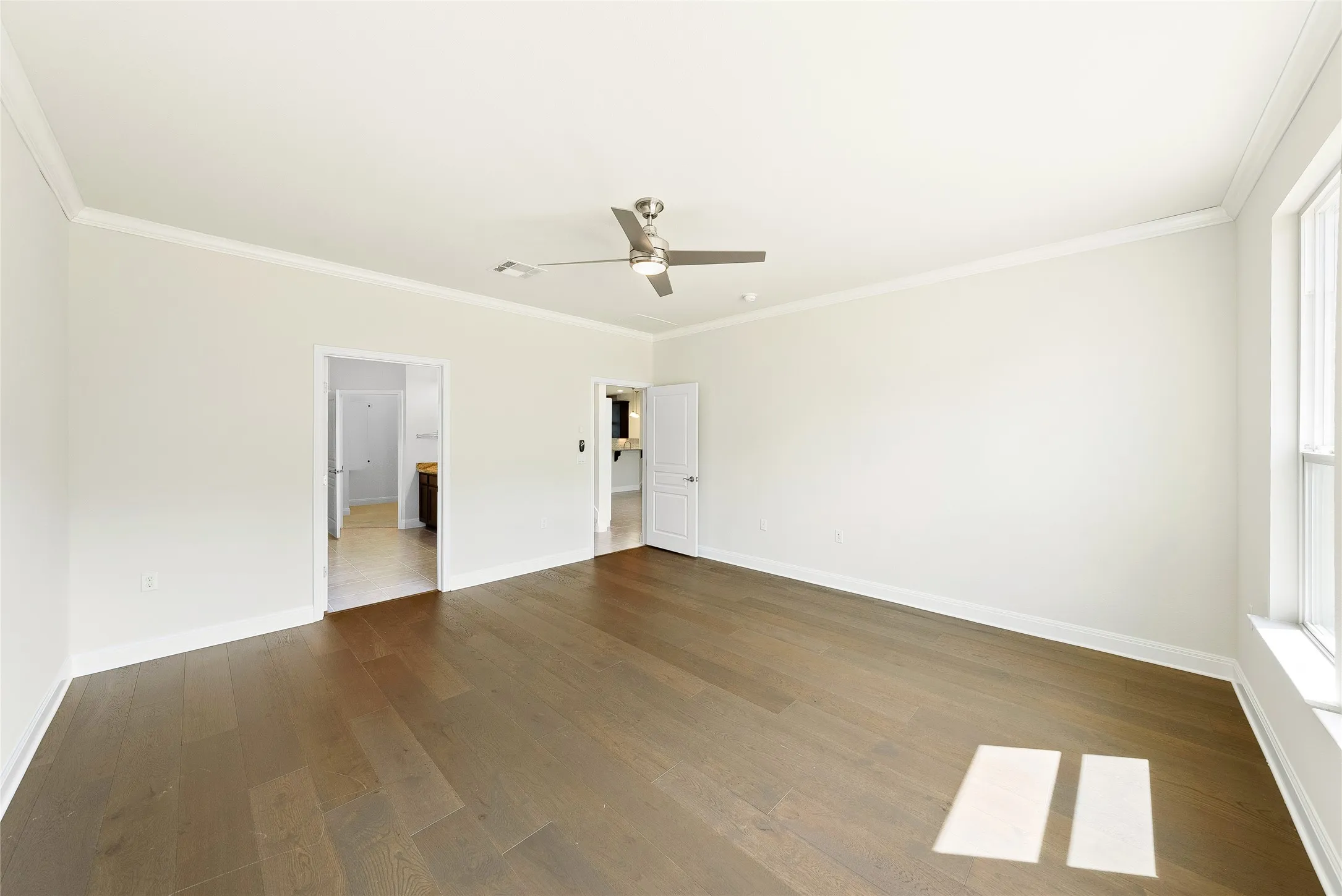 Single Family Residence For Sale in Williamson County , 331 Old Blue Mountain Lane, Georgetown, Texas 78633, 4 Bedrooms, 4 Bathrooms, 3 Garage spaces, 3,237 Sqft, built in 2015, Price $700,000, mls#20765749, Real Estate Agent in Georgetown, Homes For Sale in Williamson county, Homes For Sale in Georgetown, Realtor in Georgetown Texas, Real Estate Brokerage Independent Realty Texas, Luminita Cordes Realtor