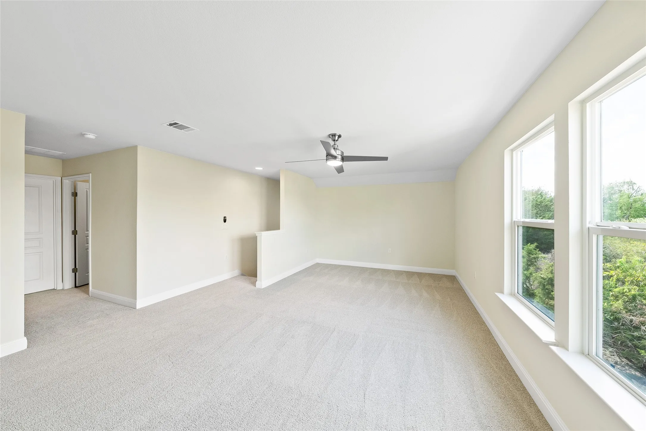 Single Family Residence For Sale in Williamson County , 331 Old Blue Mountain Lane, Georgetown, Texas 78633, 4 Bedrooms, 4 Bathrooms, 3 Garage spaces, 3,237 Sqft, built in 2015, Price $700,000, mls#20765749, Real Estate Agent in Georgetown, Homes For Sale in Williamson county, Homes For Sale in Georgetown, Realtor in Georgetown Texas, Real Estate Brokerage Independent Realty Texas, Luminita Cordes Realtor