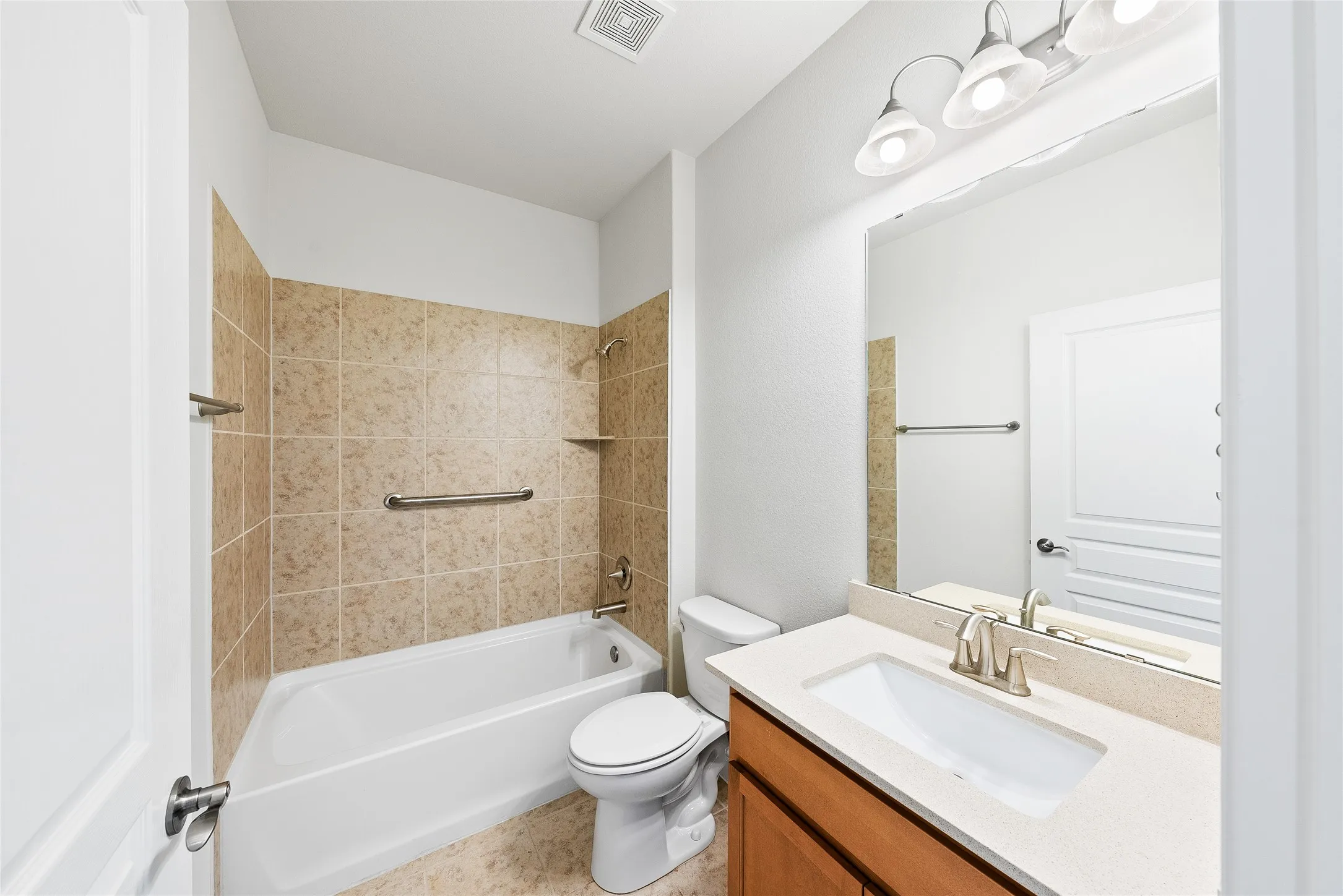 Single Family Residence For Sale in Williamson County , 331 Old Blue Mountain Lane, Georgetown, Texas 78633, 4 Bedrooms, 4 Bathrooms, 3 Garage spaces, 3,237 Sqft, built in 2015, Price $700,000, mls#20765749, Real Estate Agent in Georgetown, Homes For Sale in Williamson county, Homes For Sale in Georgetown, Realtor in Georgetown Texas, Real Estate Brokerage Independent Realty Texas, Luminita Cordes Realtor