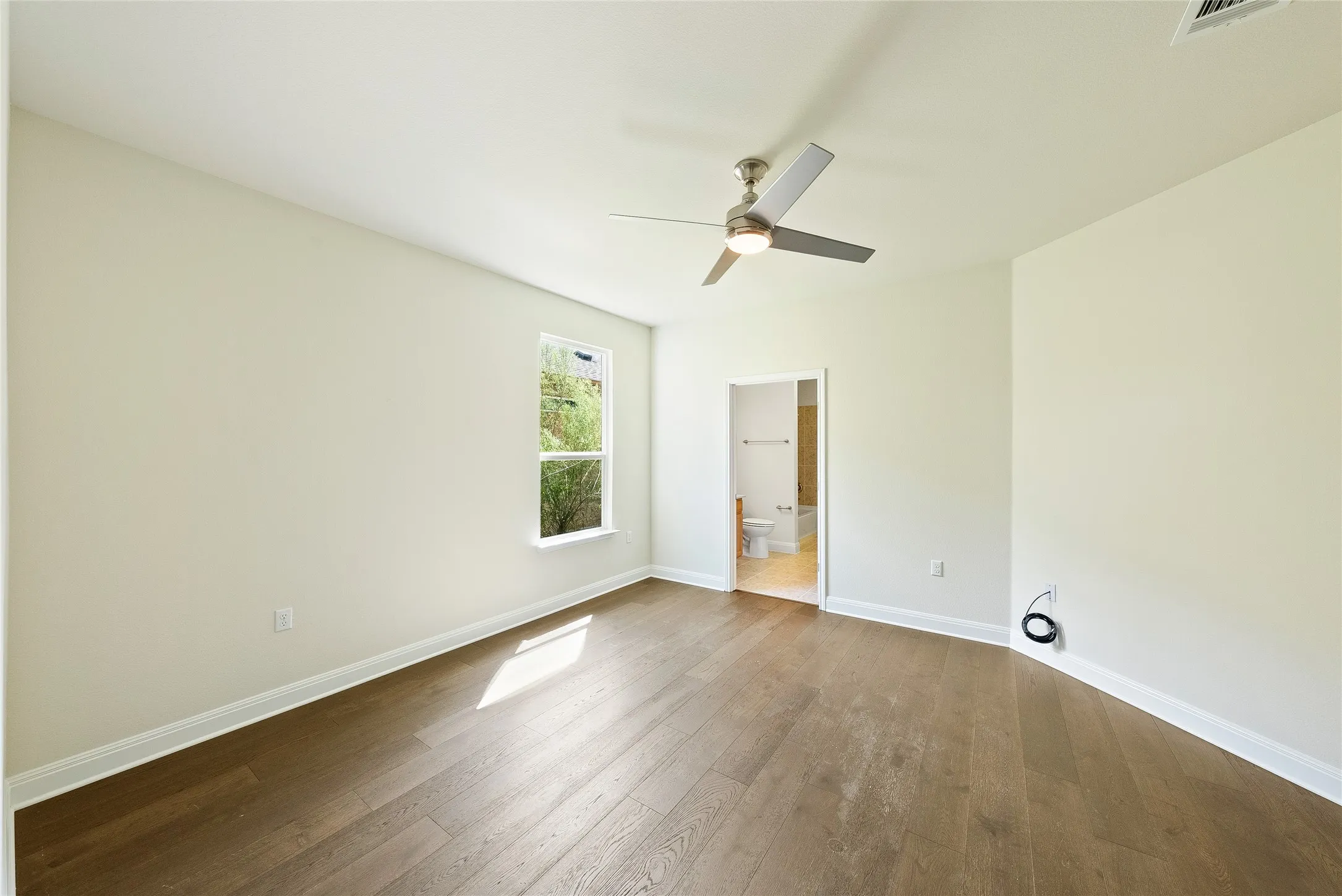 Single Family Residence For Sale in Williamson County , 331 Old Blue Mountain Lane, Georgetown, Texas 78633, 4 Bedrooms, 4 Bathrooms, 3 Garage spaces, 3,237 Sqft, built in 2015, Price $700,000, mls#20765749, Real Estate Agent in Georgetown, Homes For Sale in Williamson county, Homes For Sale in Georgetown, Realtor in Georgetown Texas, Real Estate Brokerage Independent Realty Texas, Luminita Cordes Realtor